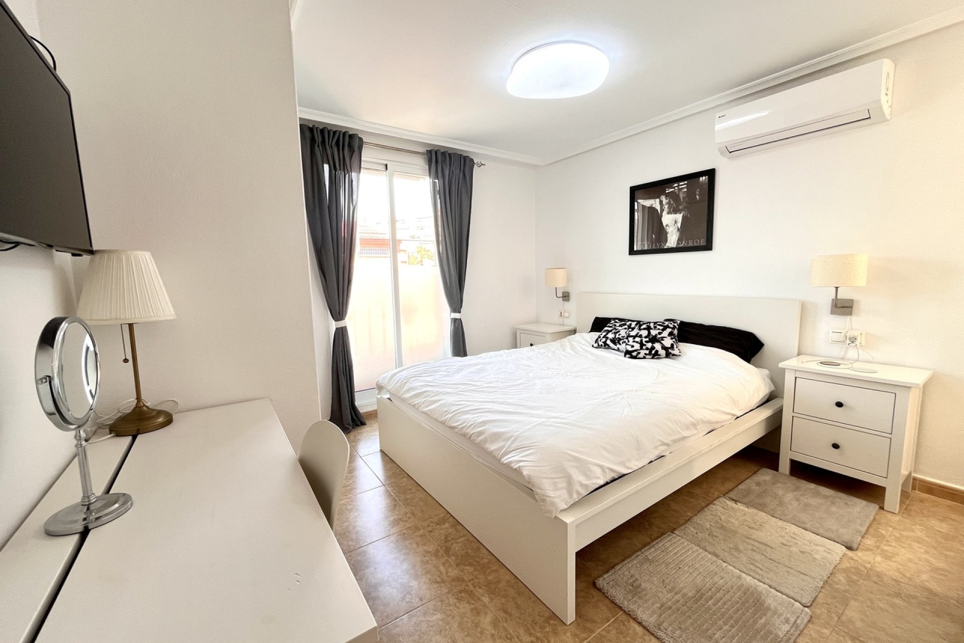 Resale - Townhouse - La Mata