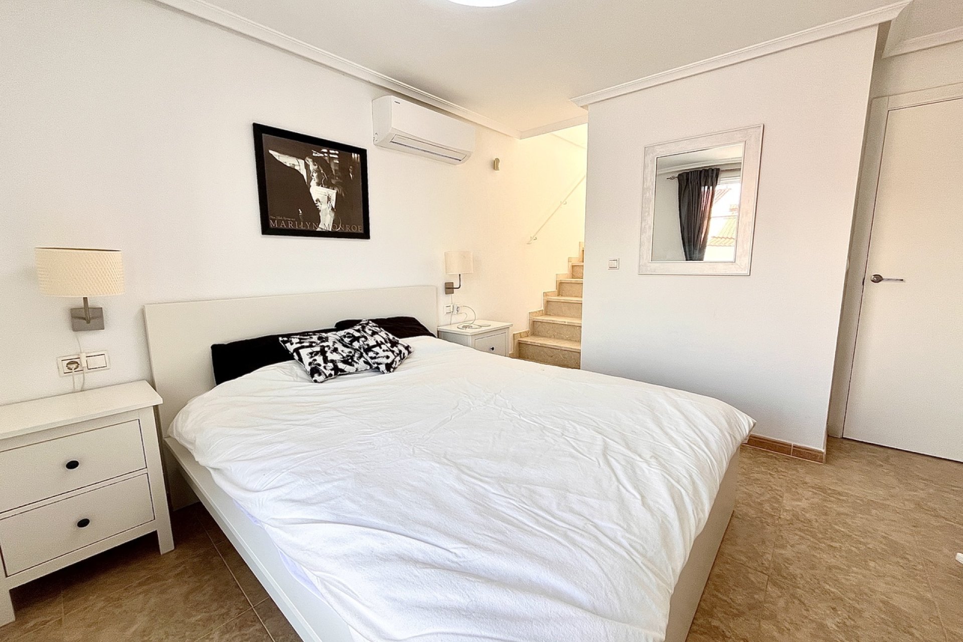 Resale - Townhouse - La Mata