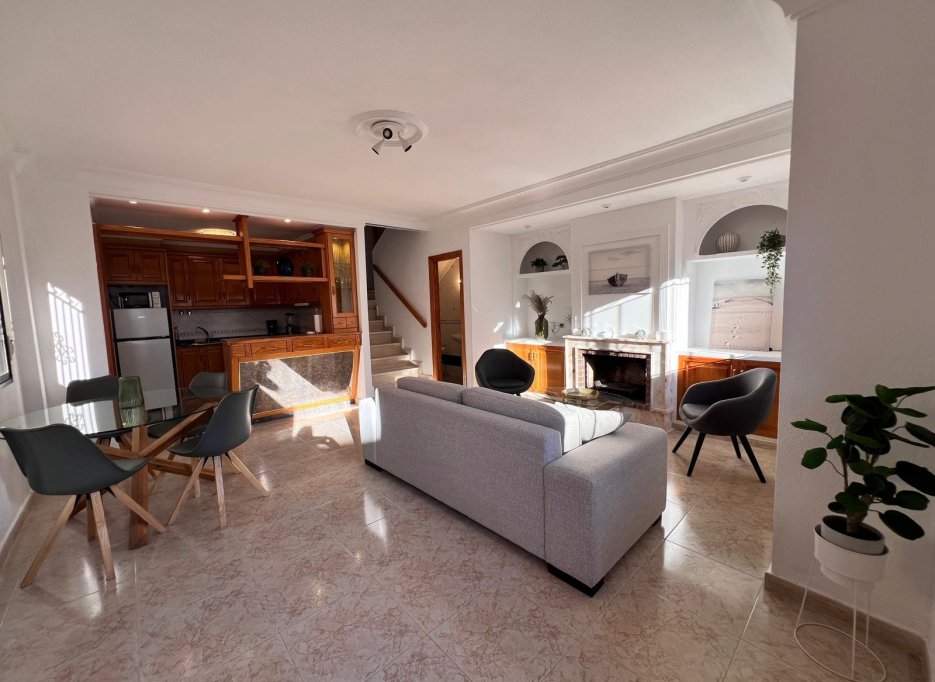 Resale - Townhouse - San Miguel de Salinas - El Galán