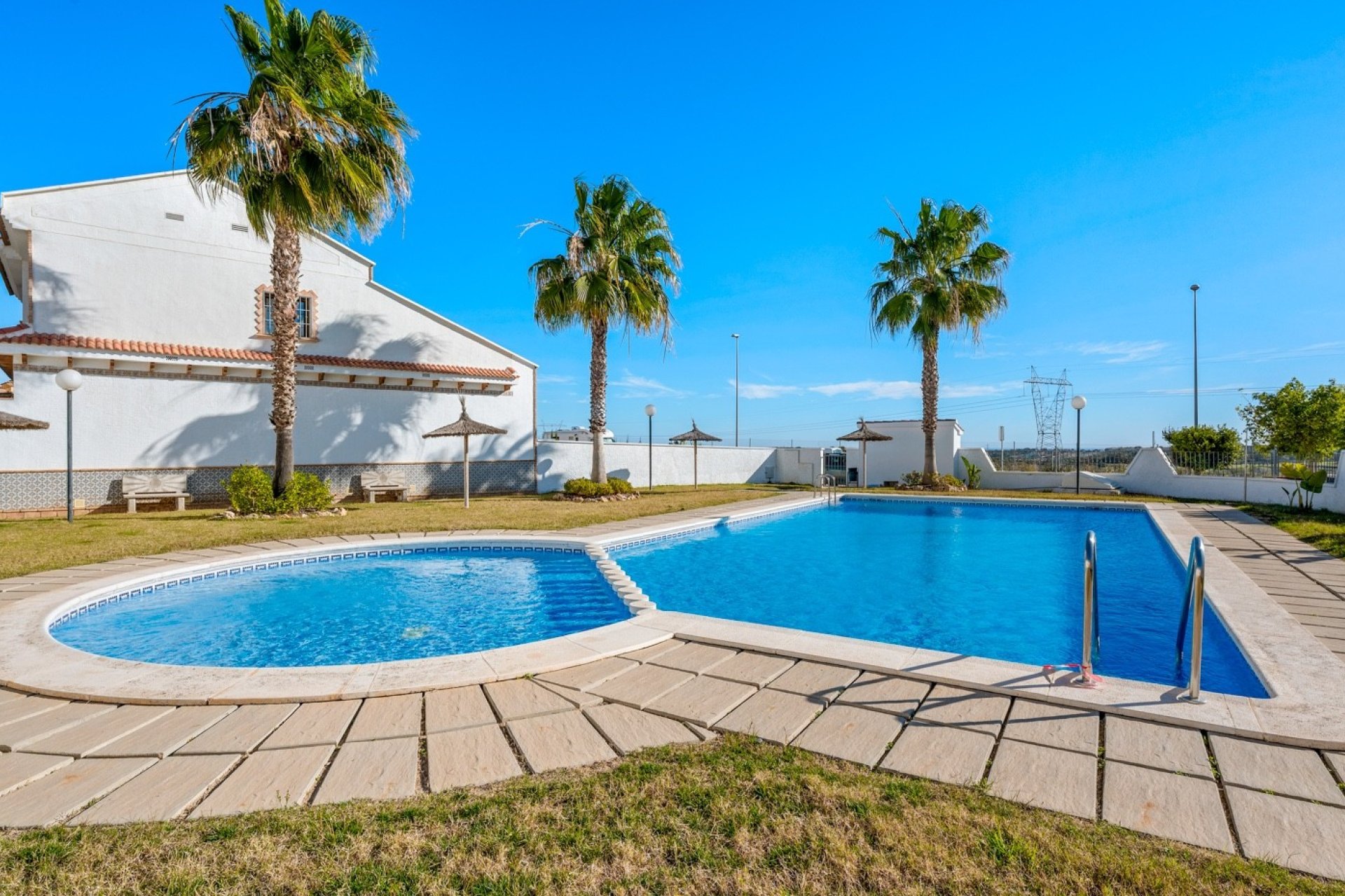 Resale - Townhouse - San Miguel de Salinas