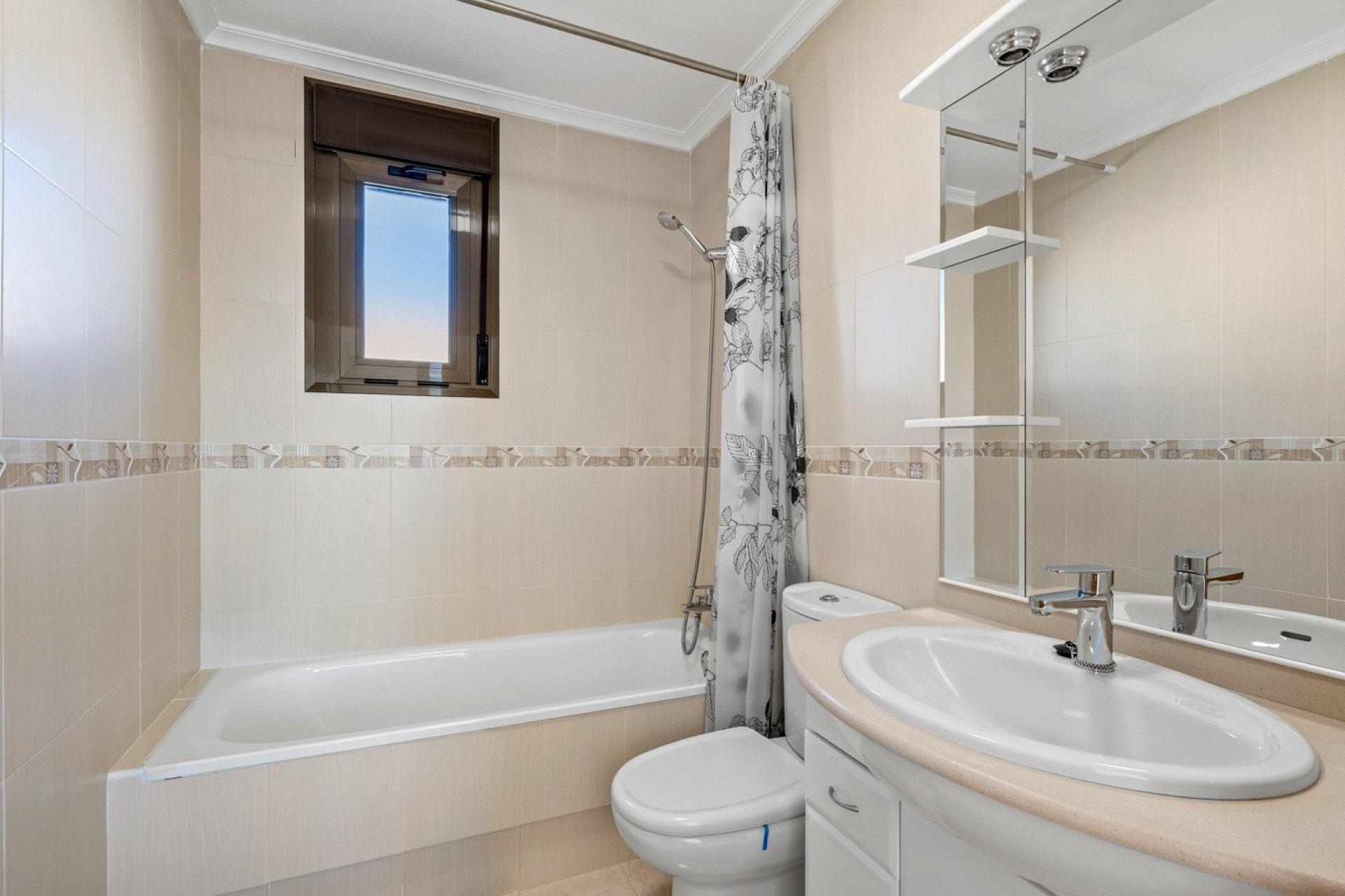 Resale - Townhouse - San Miguel de Salinas