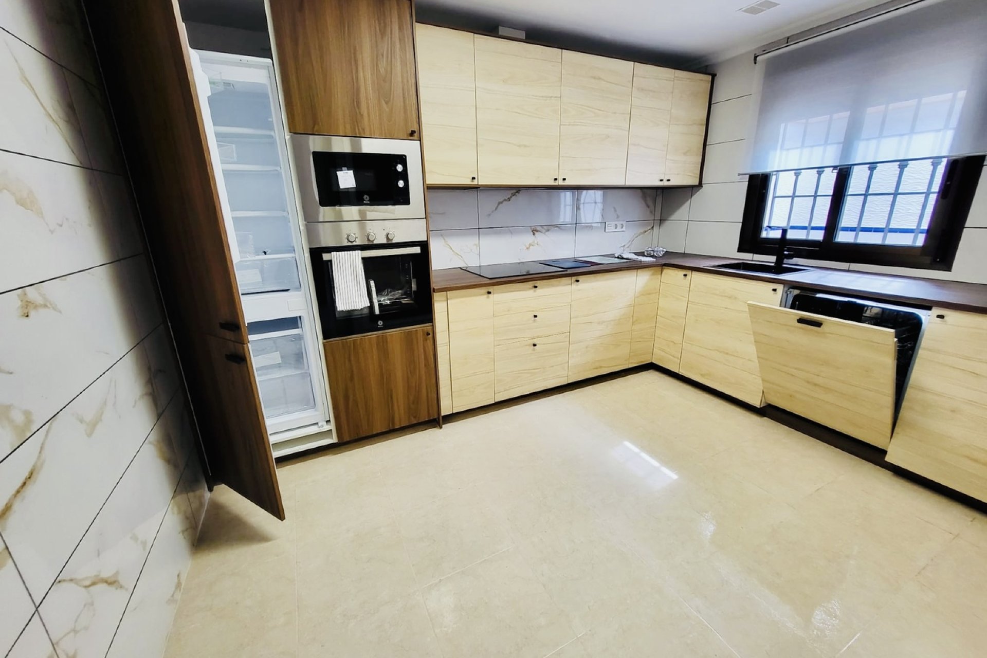 Resale - Townhouse - San Miguel de Salinas