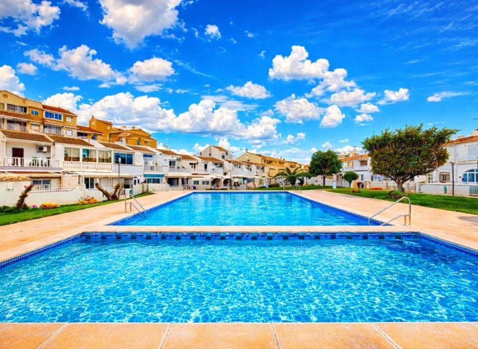 Resale - Townhouse - Torrevieja
