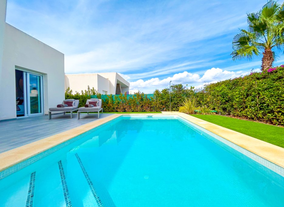 Resale - Villa - Algorfa