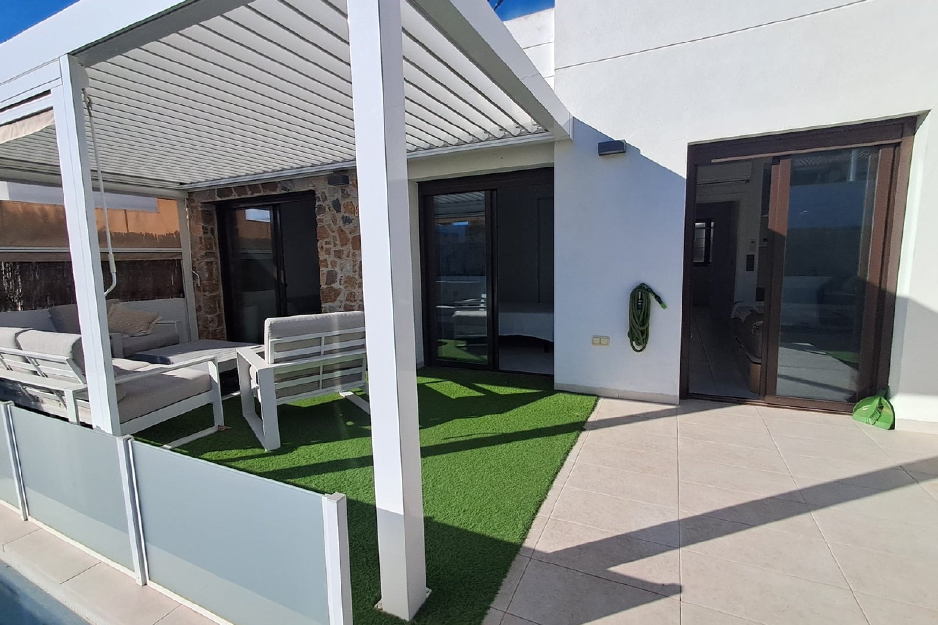 Resale - Villa - Cabo Roig