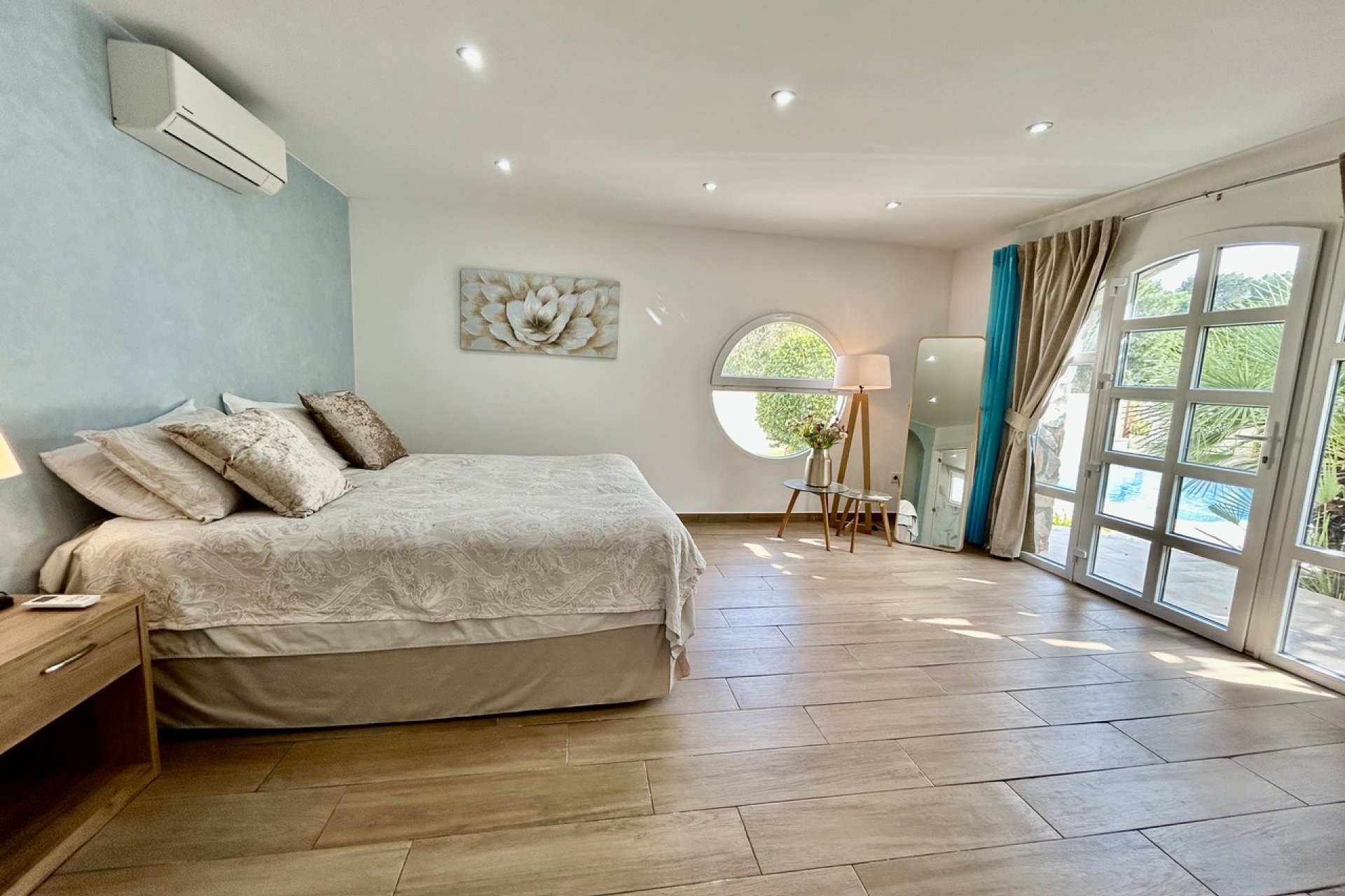 Resale - Villa - Cabo Roig