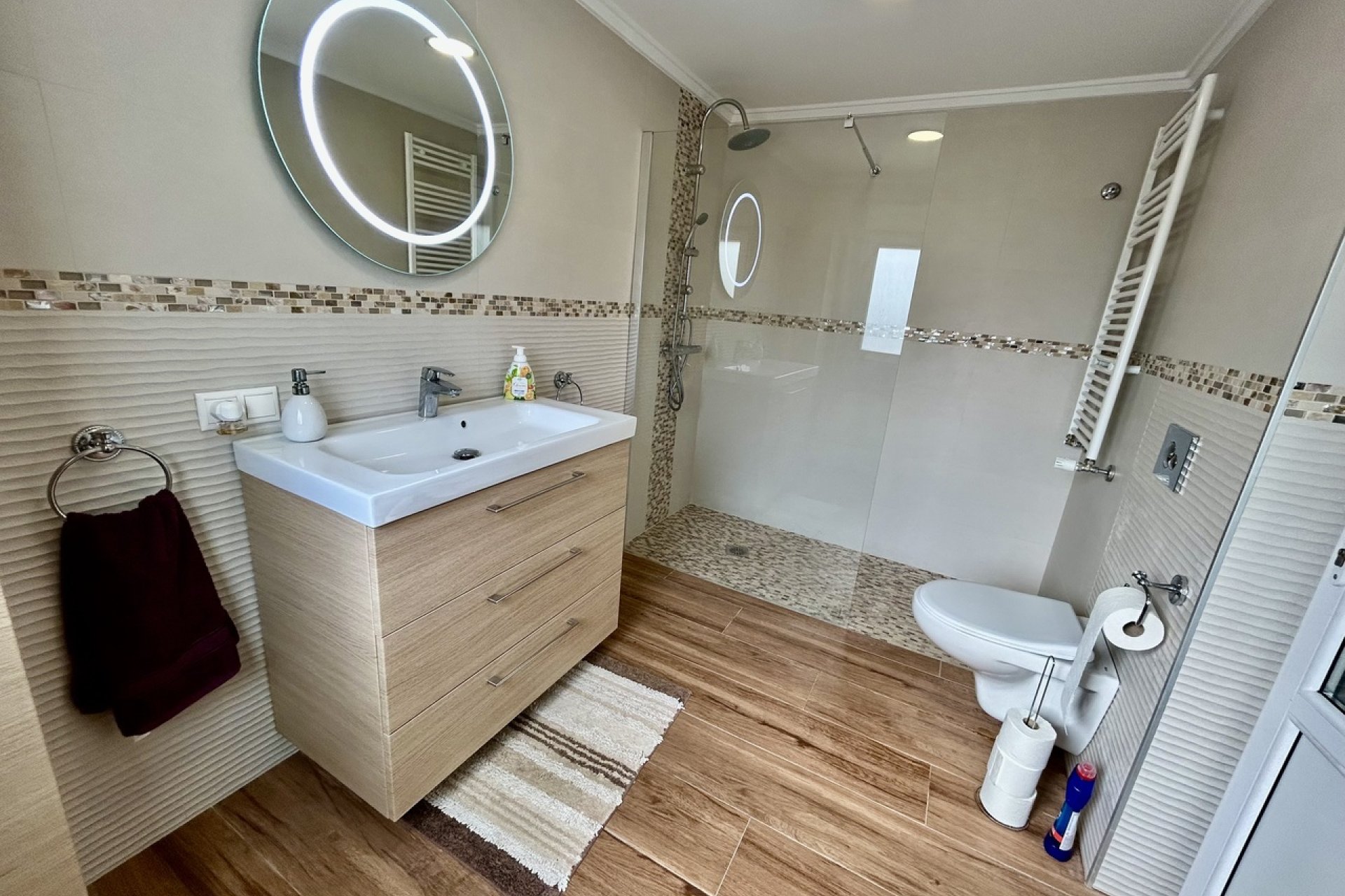 Resale - Villa - Cabo Roig