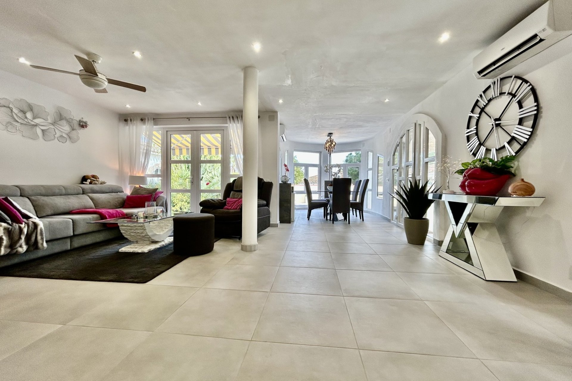 Resale - Villa - Cabo Roig