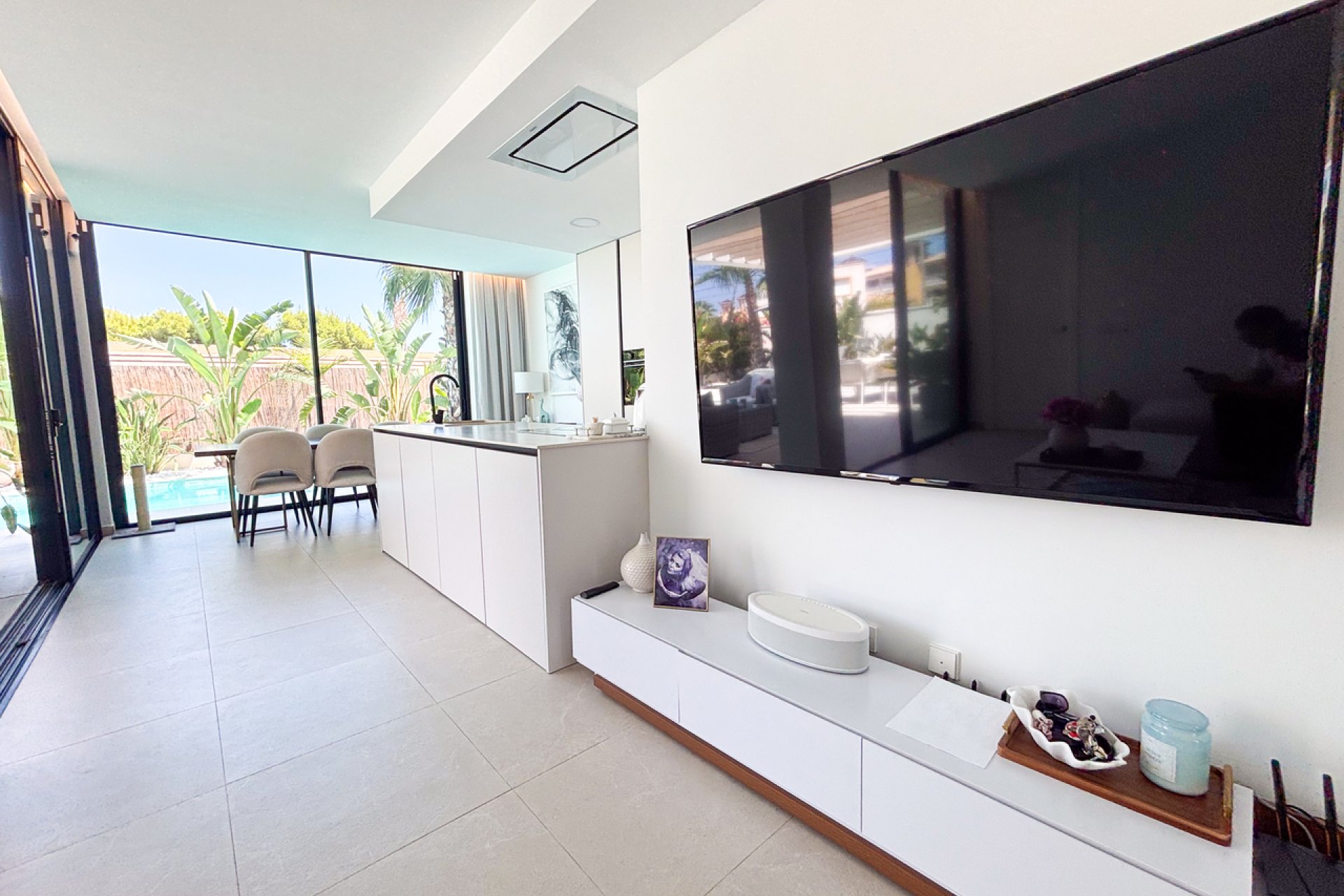 Resale - Villa - Cabo Roig