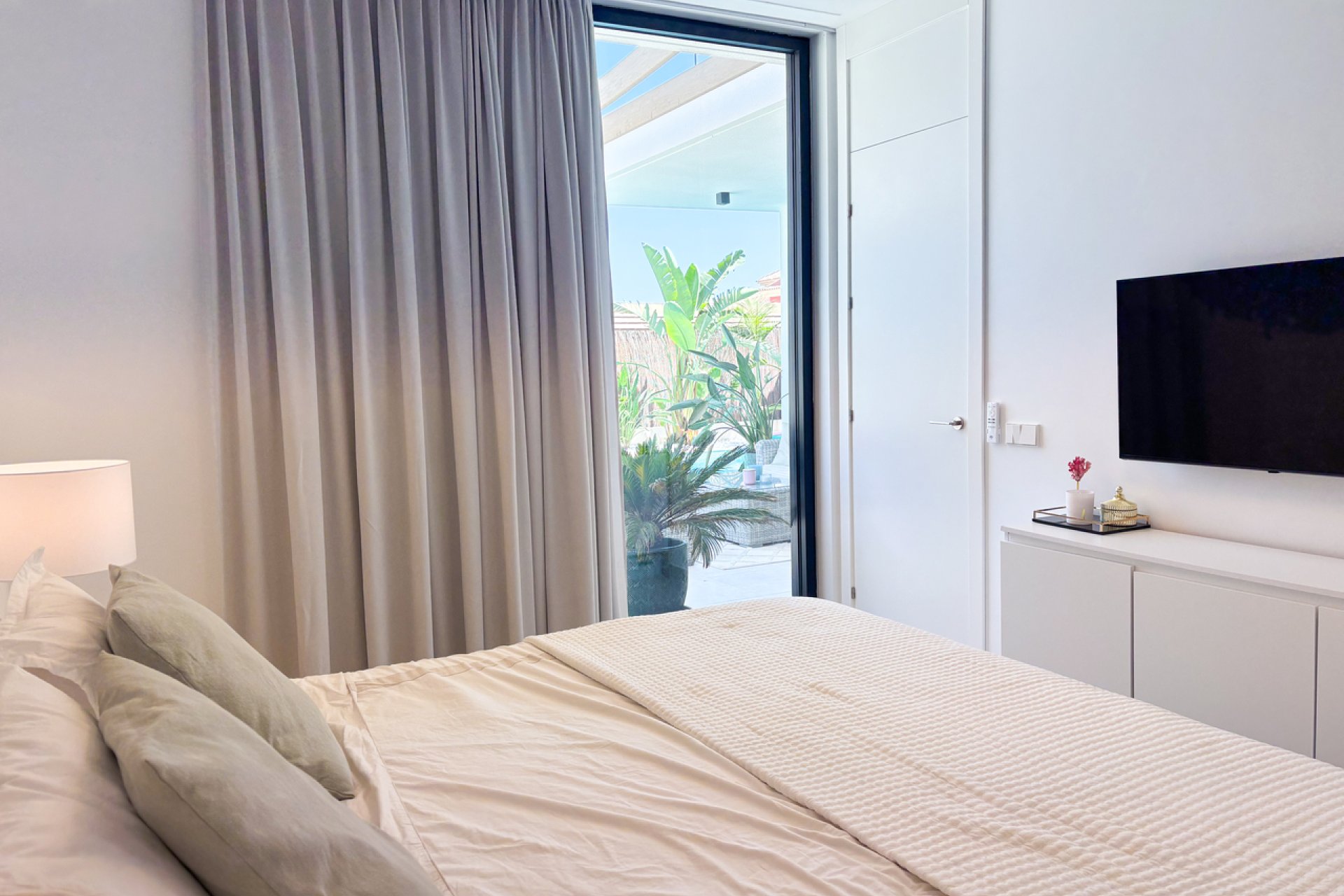 Resale - Villa - Cabo Roig