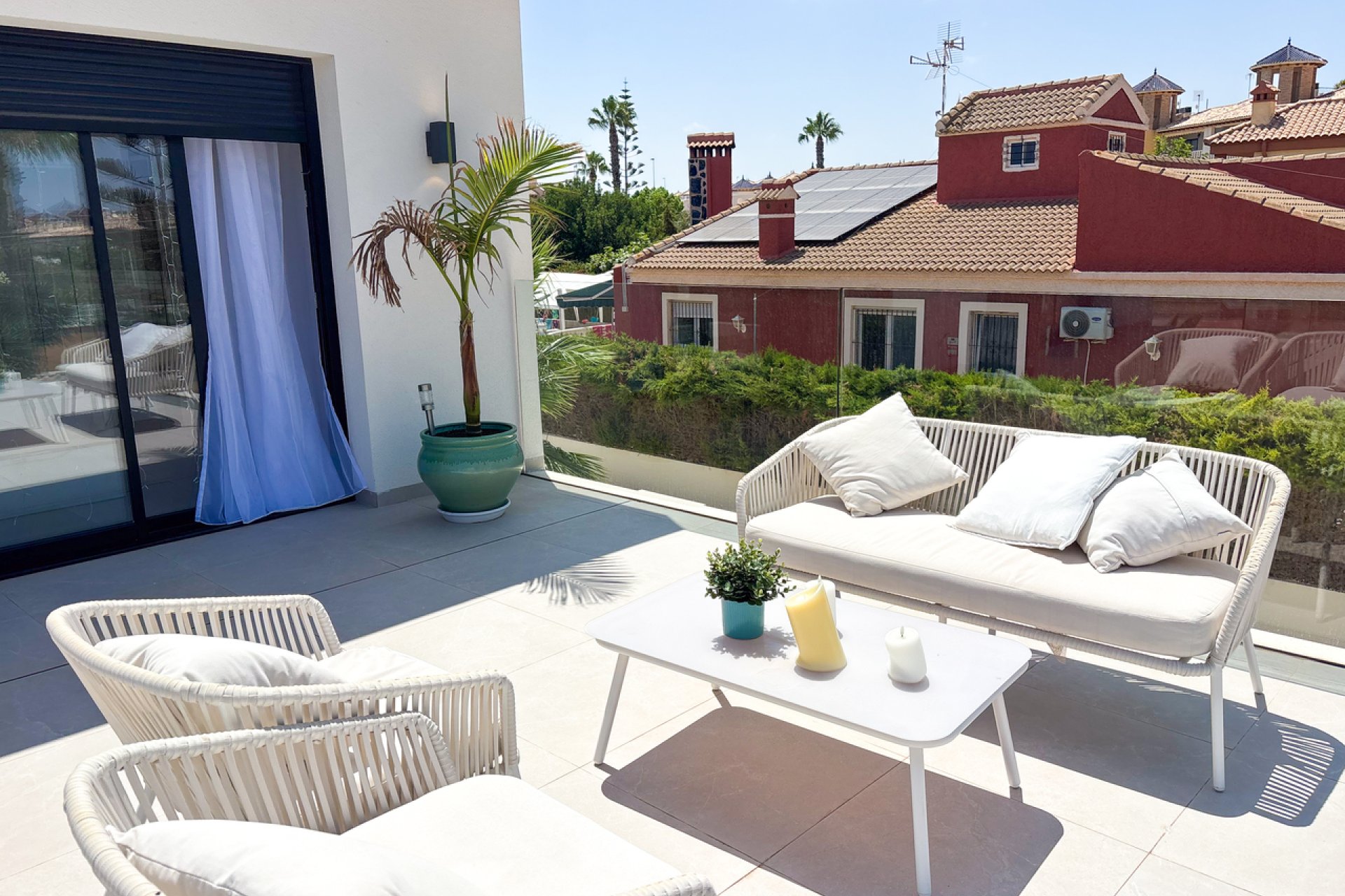 Resale - Villa - Cabo Roig
