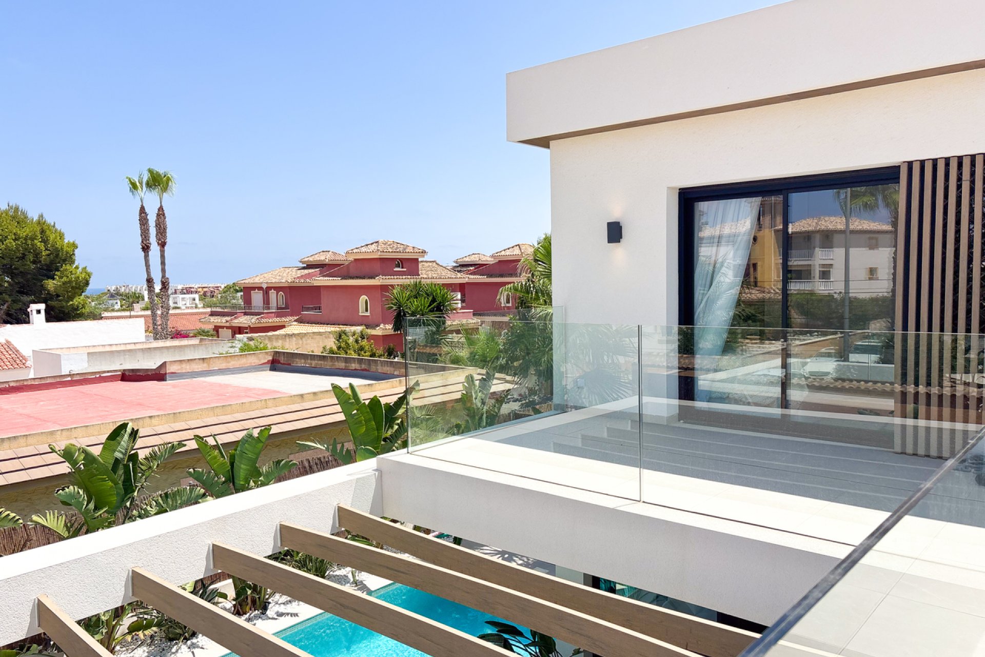 Resale - Villa - Cabo Roig