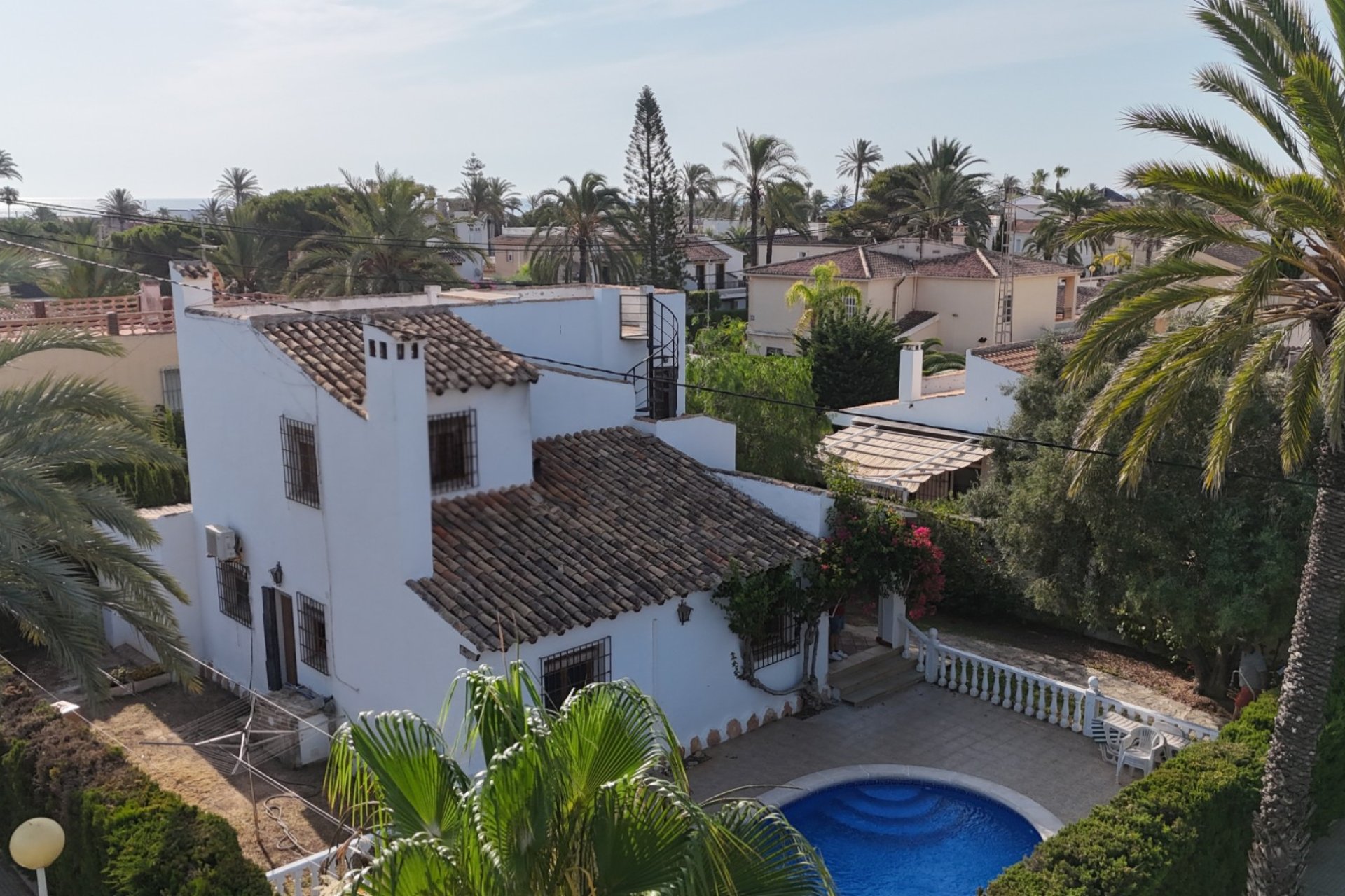 Resale - Villa - Cabo Roig