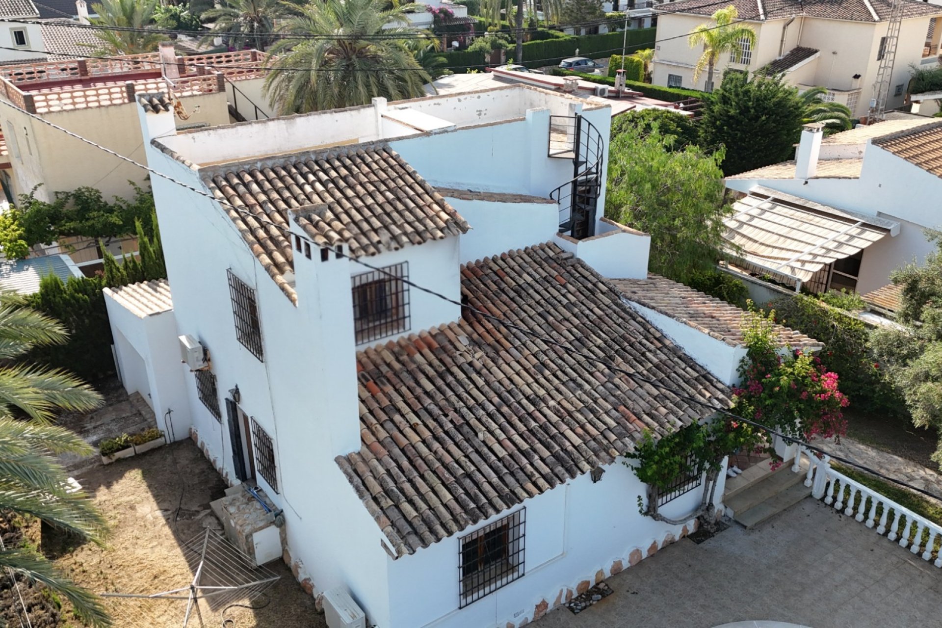 Resale - Villa - Cabo Roig