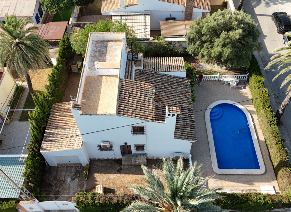 Resale - Villa - Cabo Roig