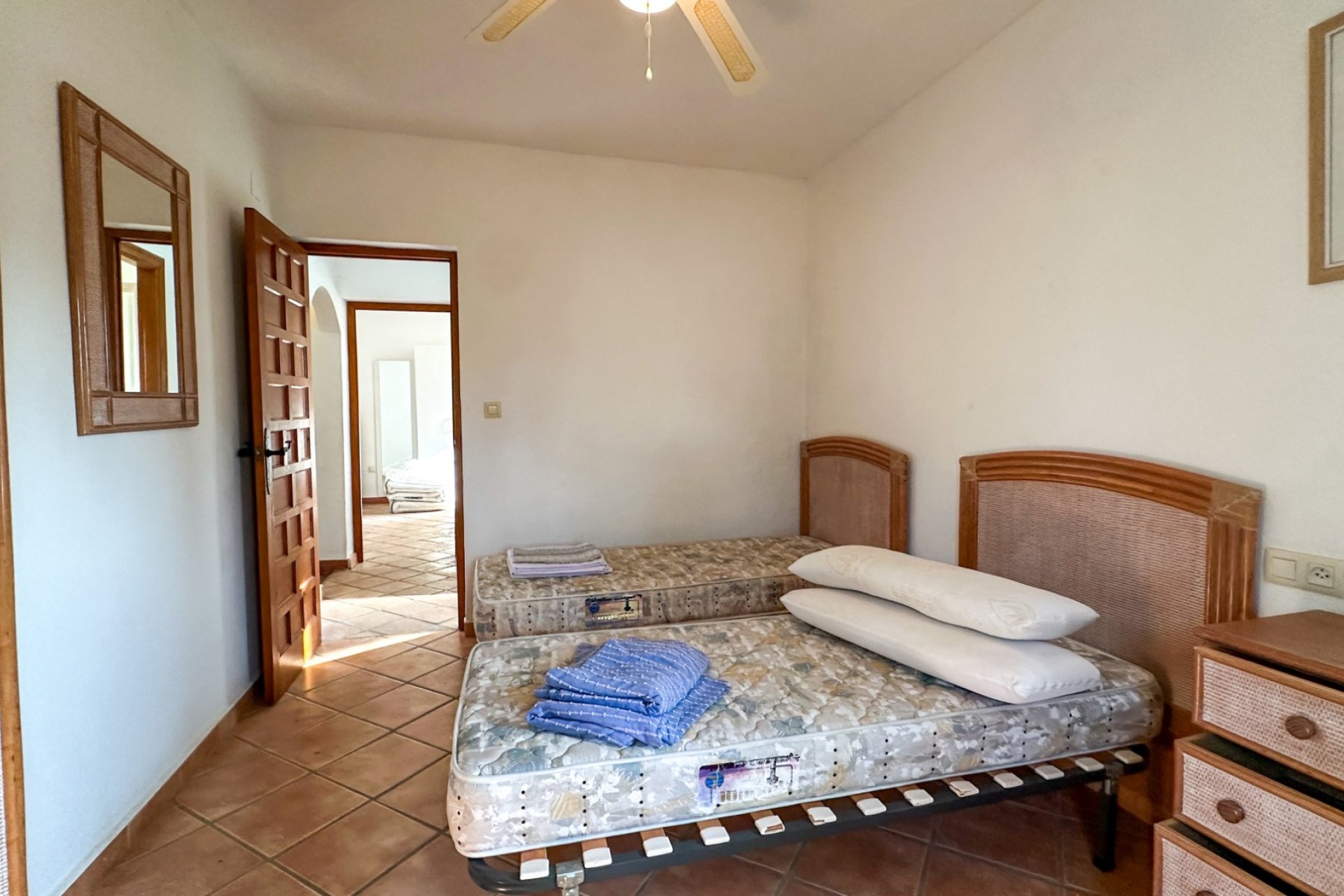 Resale - Villa - Cabo Roig