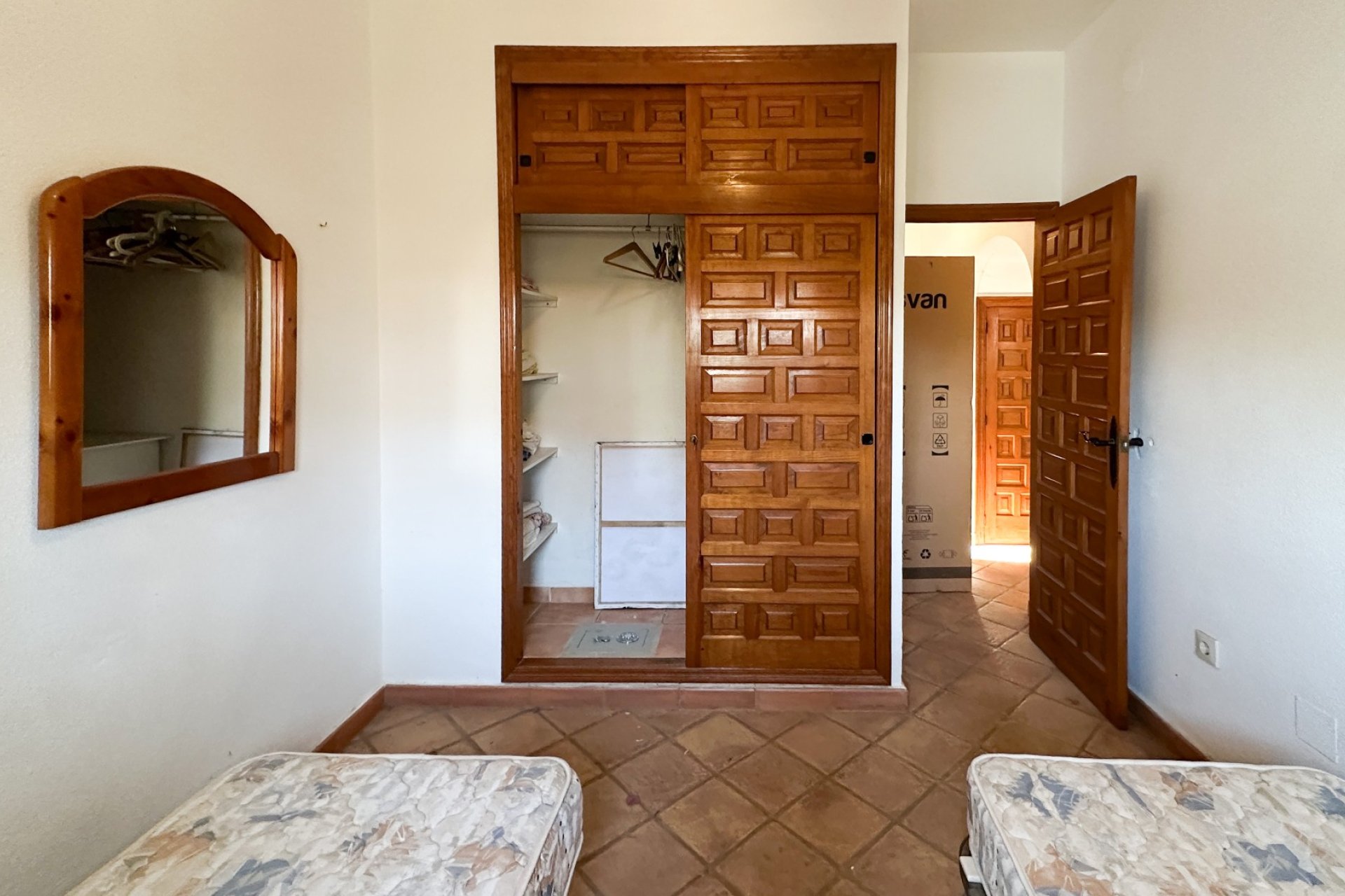 Resale - Villa - Cabo Roig