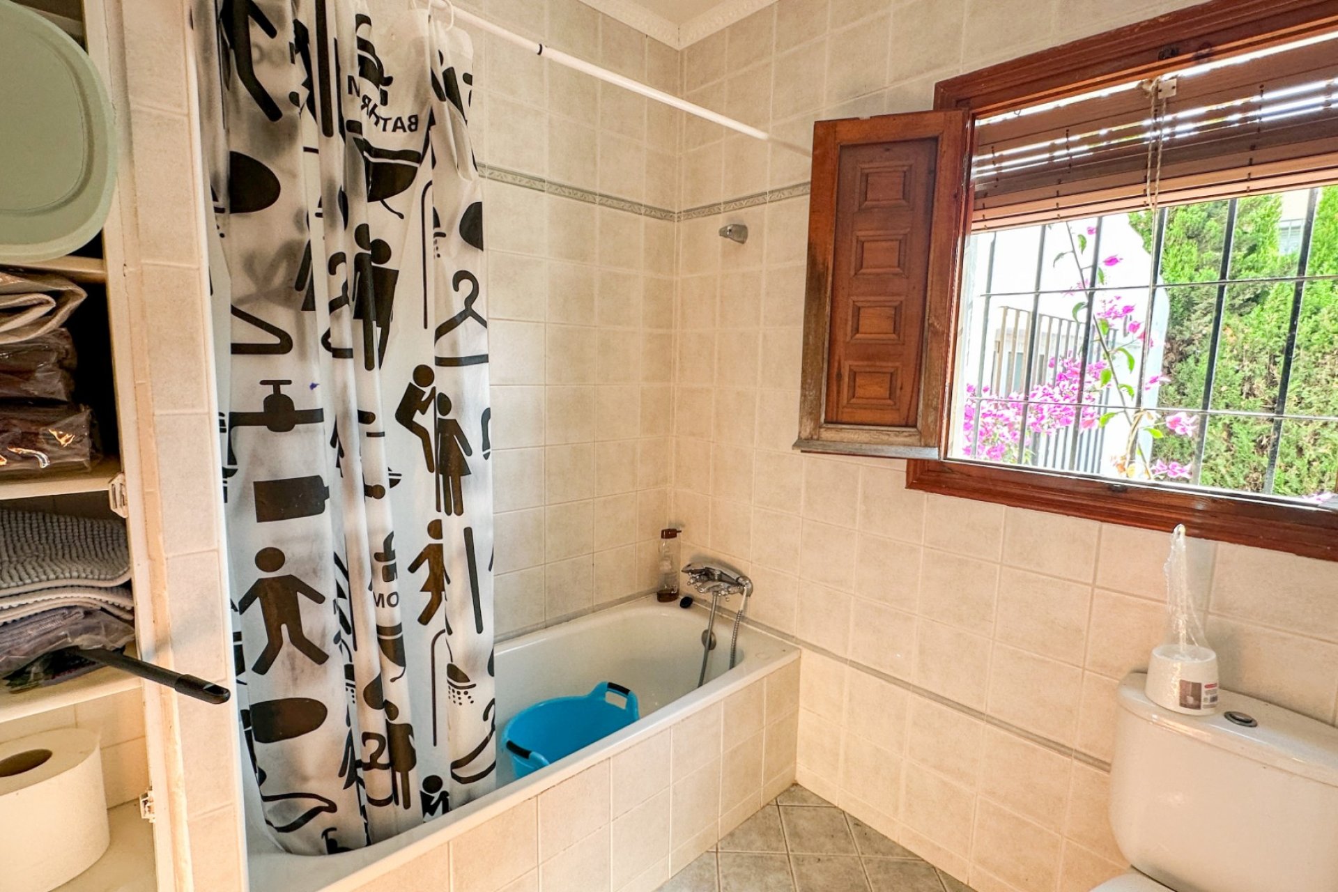 Resale - Villa - Cabo Roig