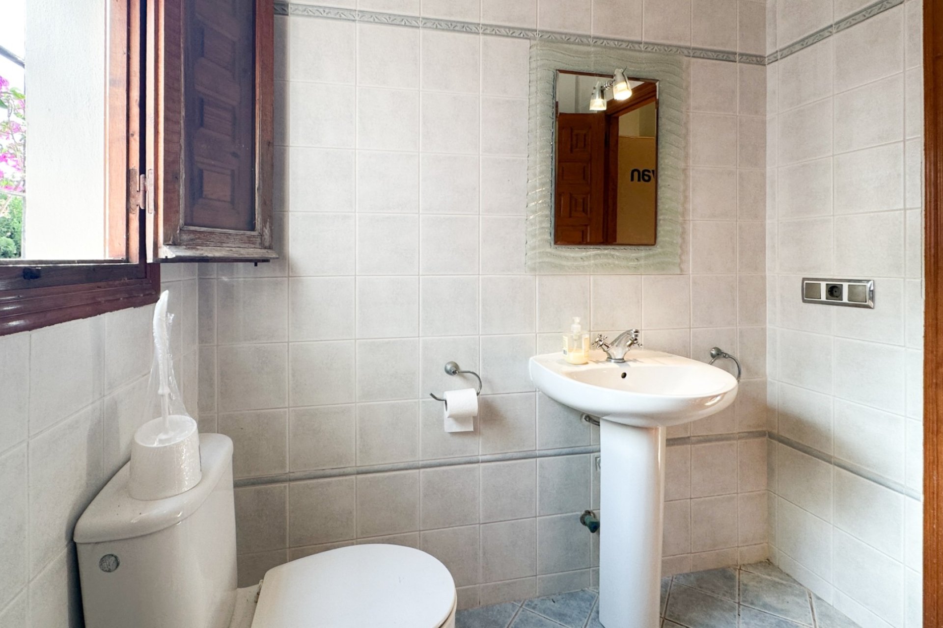 Resale - Villa - Cabo Roig