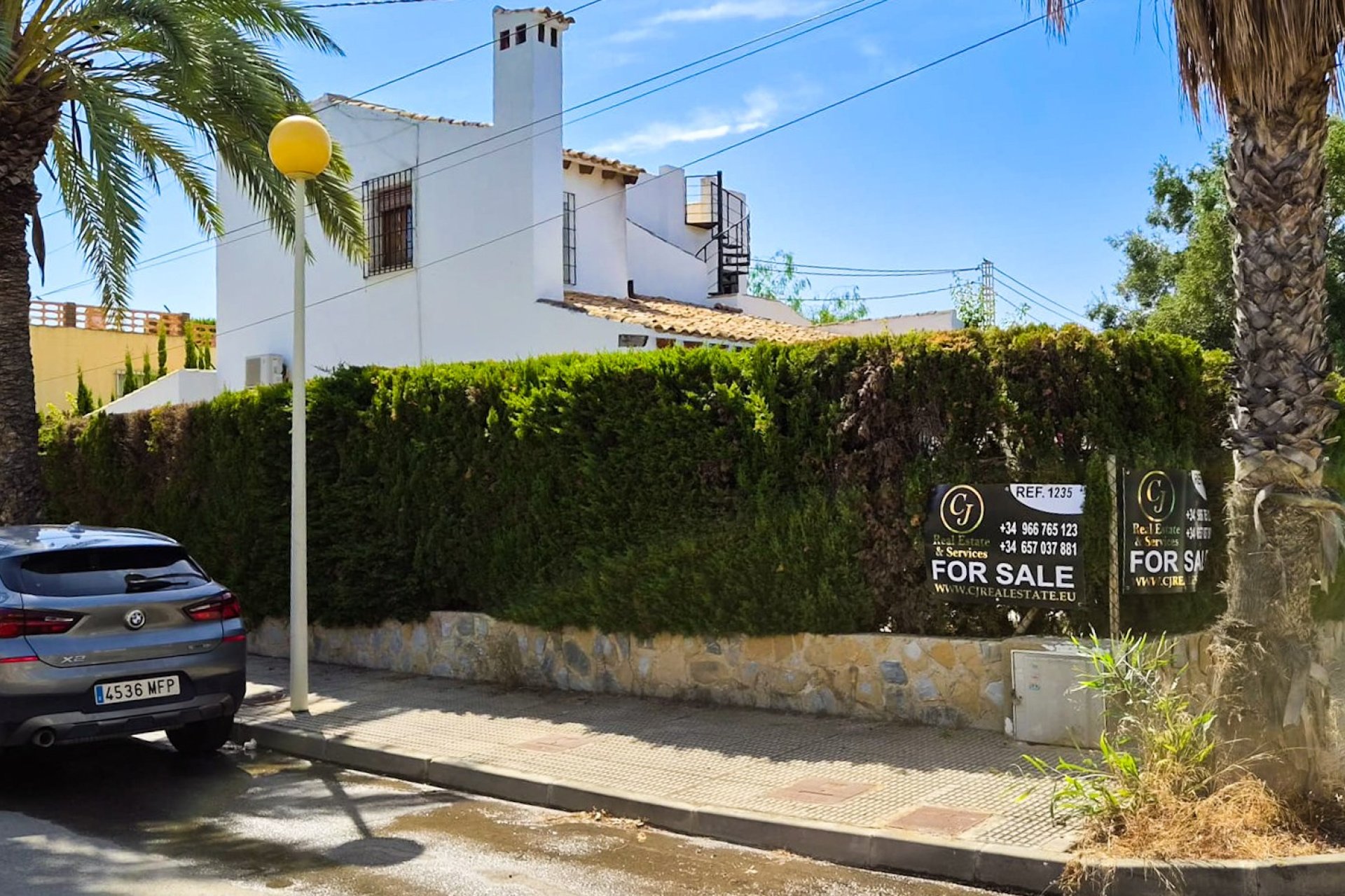 Resale - Villa - Cabo Roig