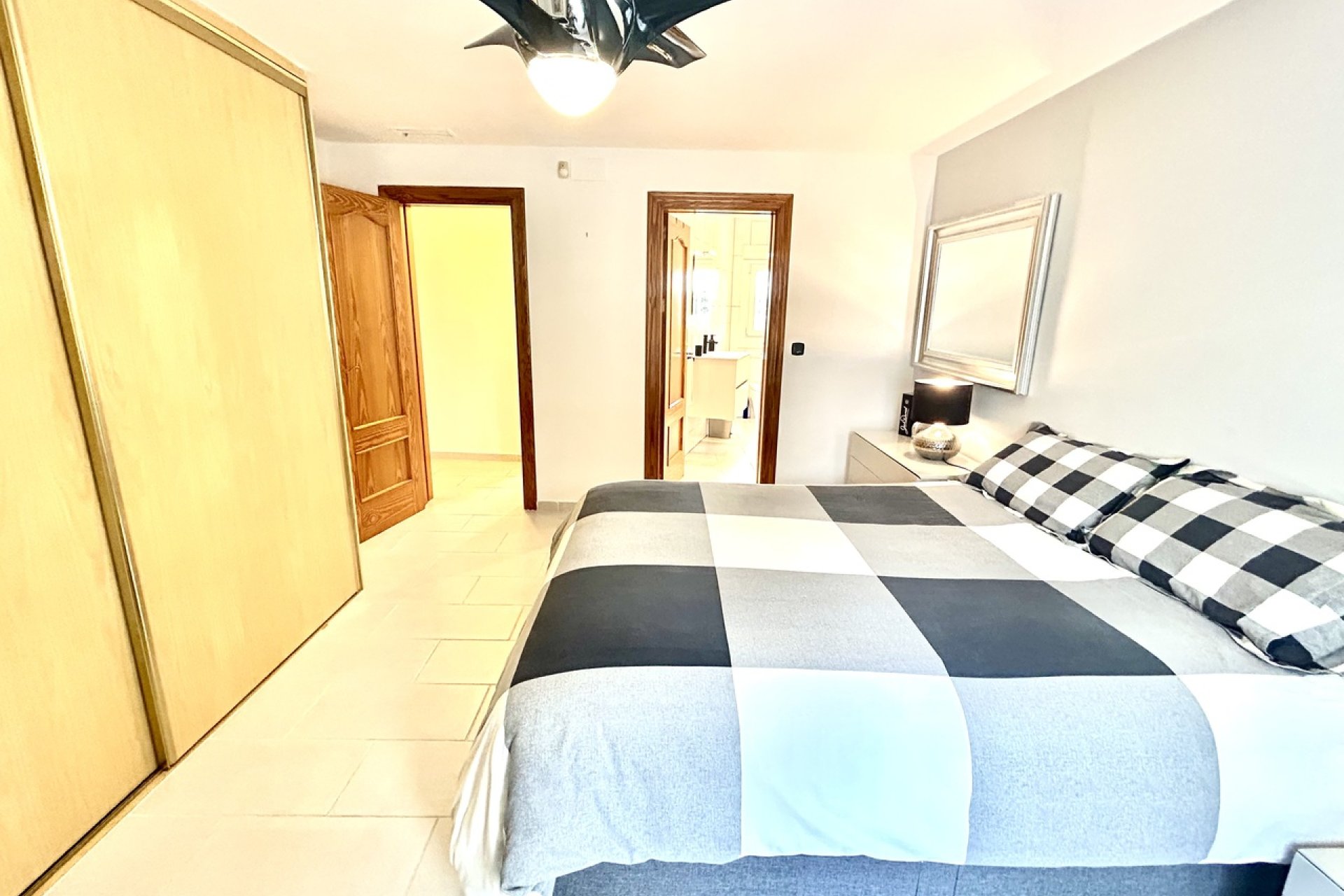 Resale - Villa - Catral