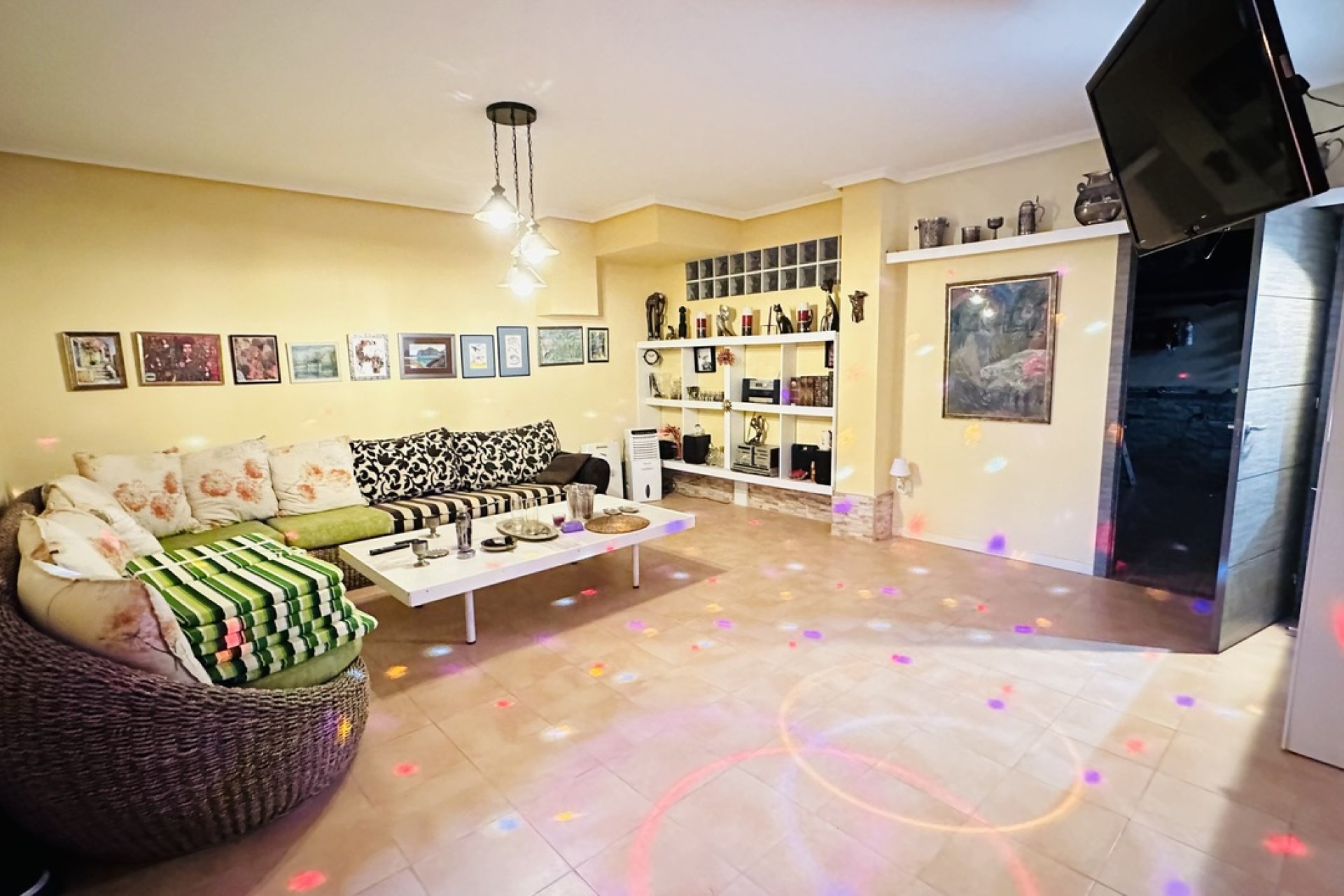 Resale - Villa - Cuidad Quesada