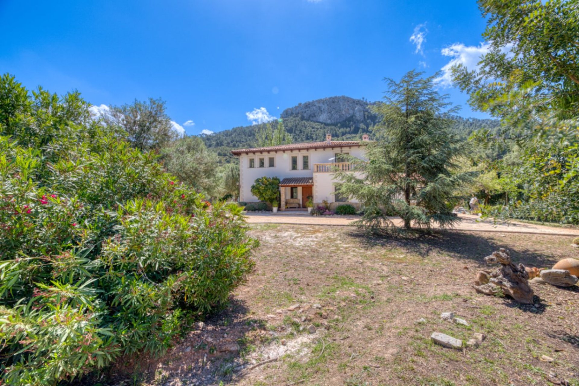 Resale - Villa - Esporlas - Mallorca