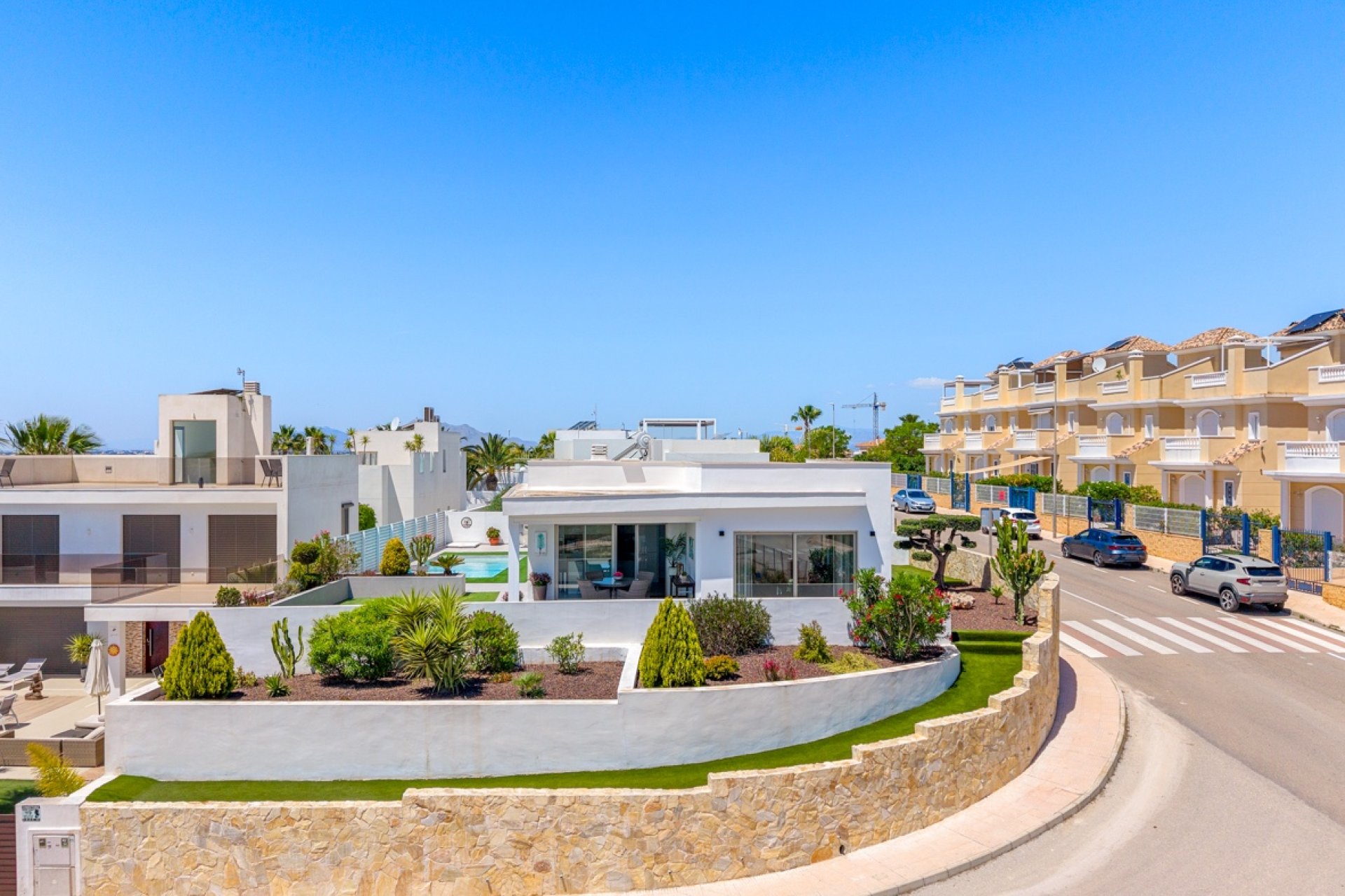 Resale - Villa - La Marina