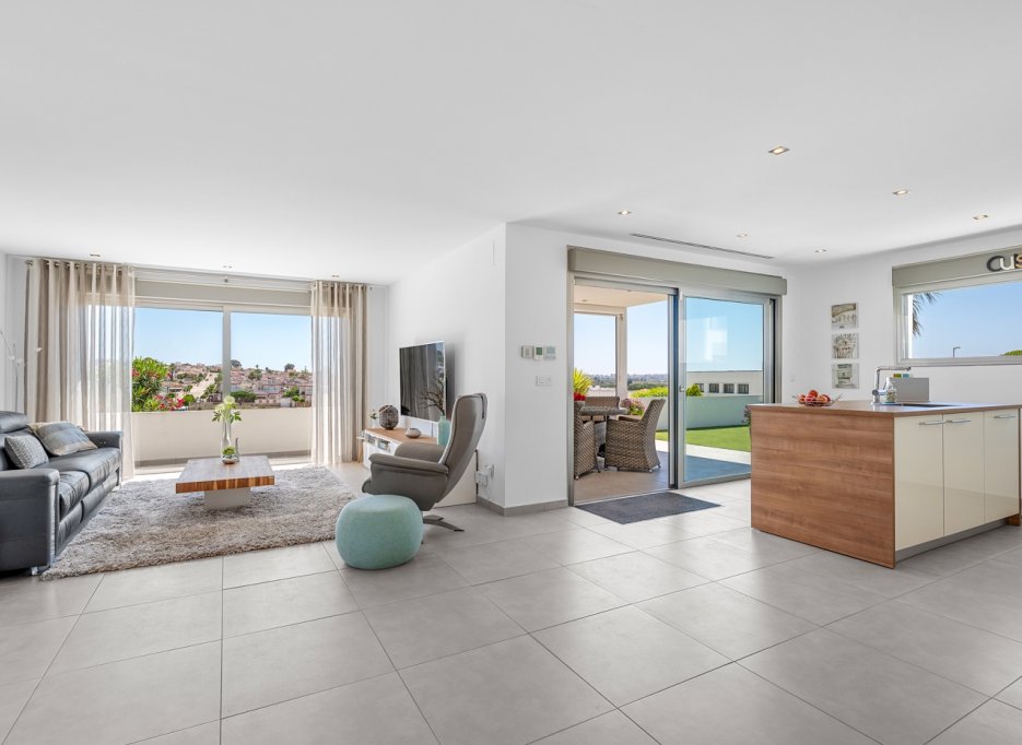 Resale - Villa - La Marina