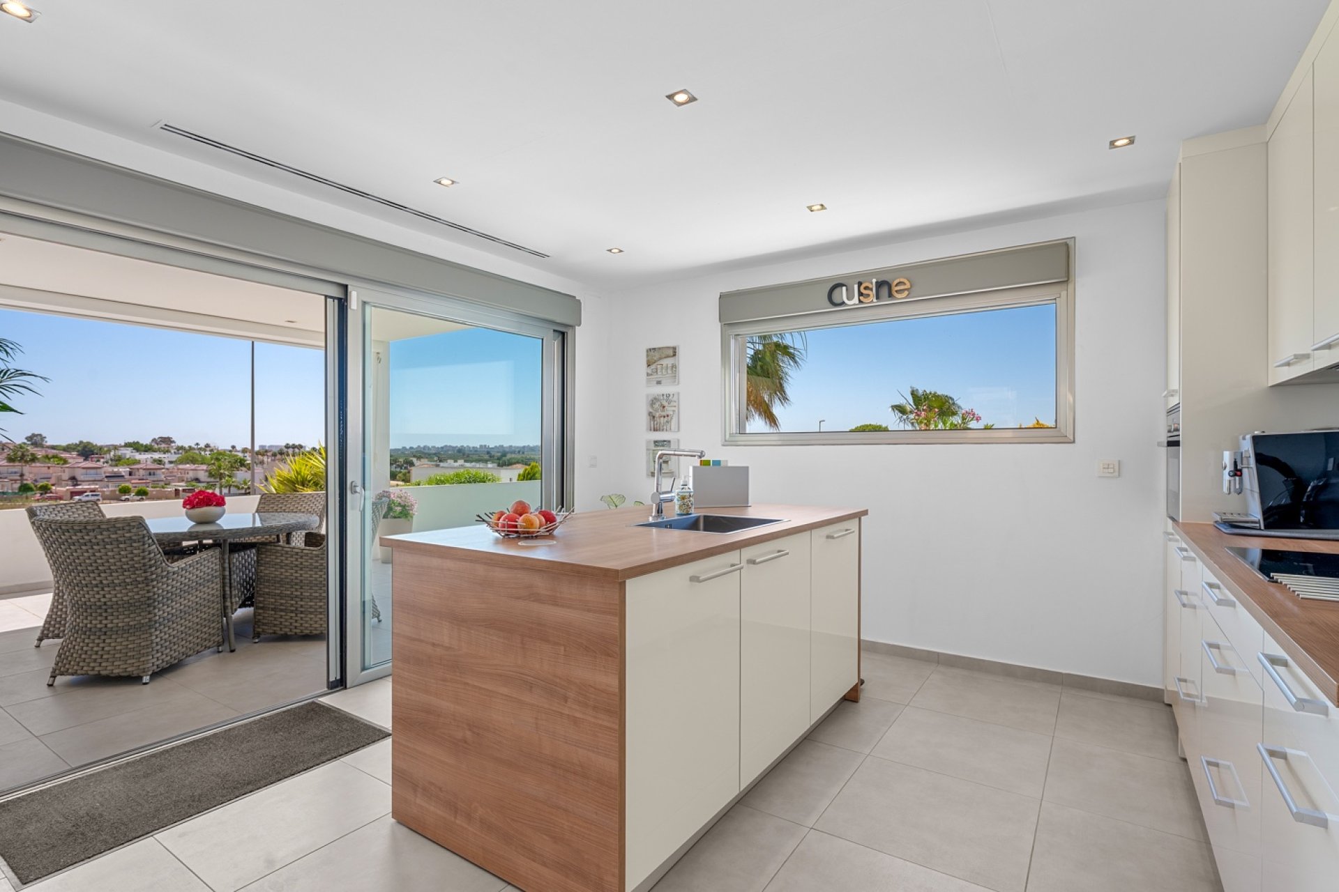 Resale - Villa - La Marina