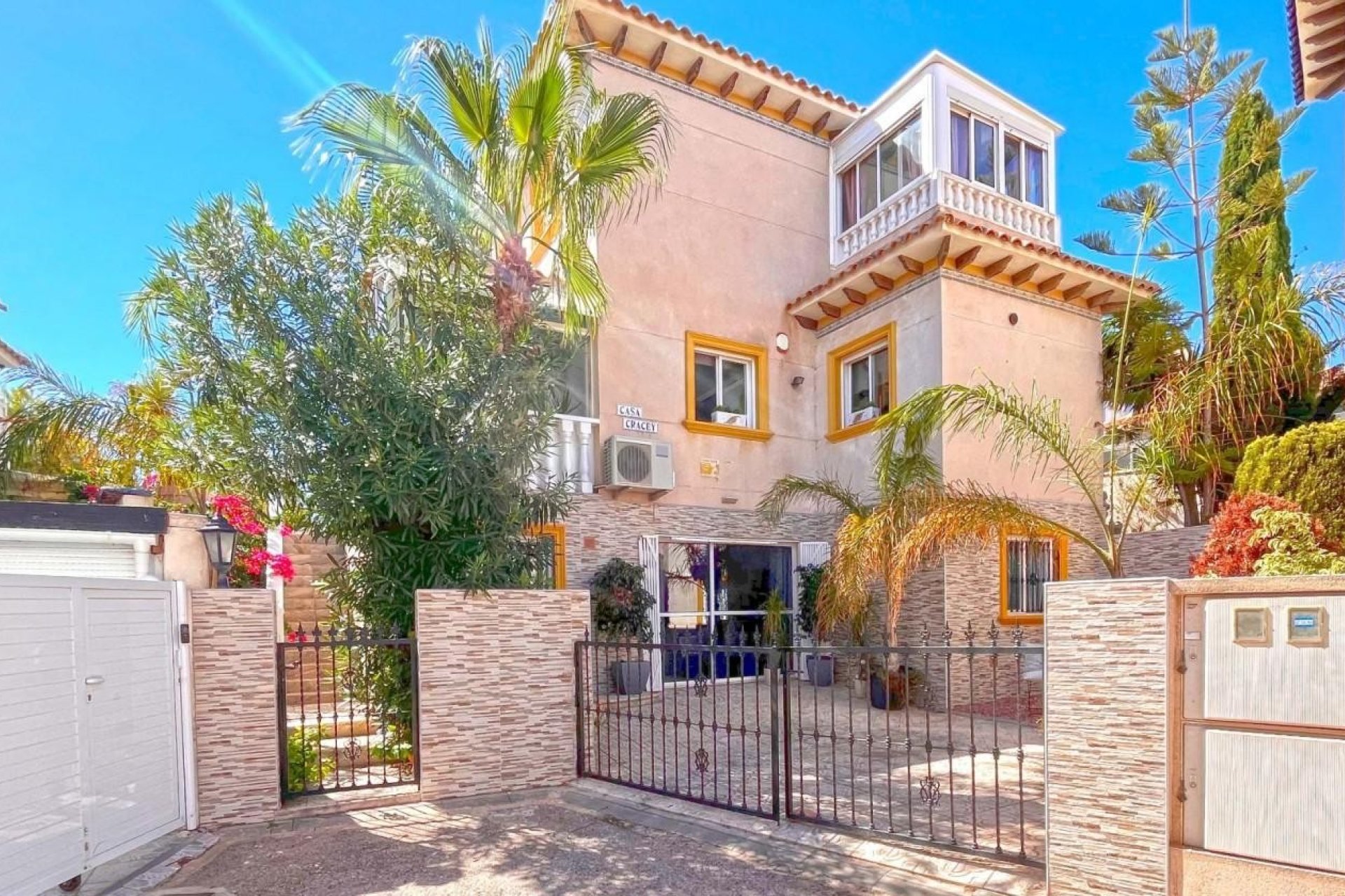 Resale - Villa - La Zenia