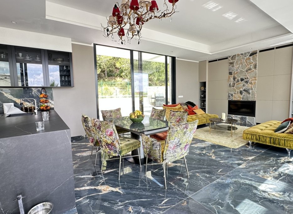 Resale - Villa - Las Colinas Golf Resort