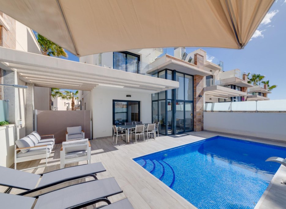 Resale - Villa - Lomas de Cabo Roig