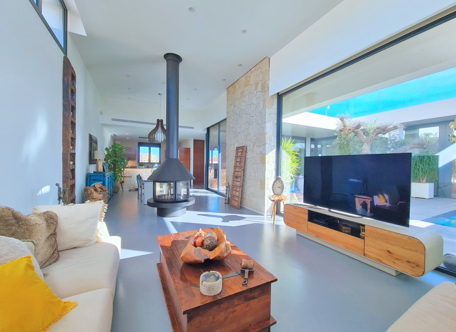 Resale - Villa - Los Alcazares