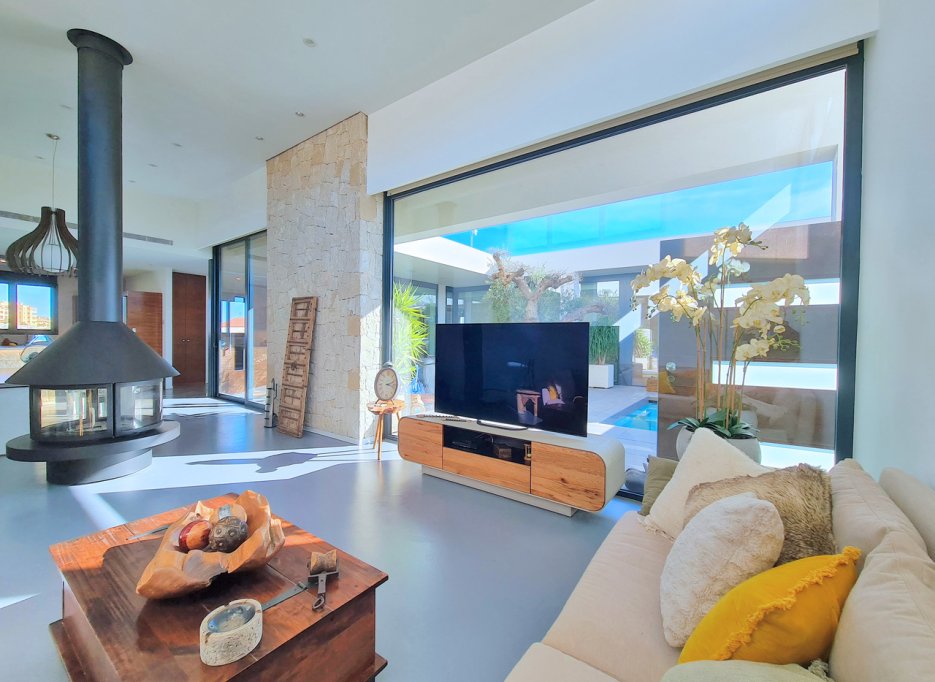 Resale - Villa - Los Alcazares