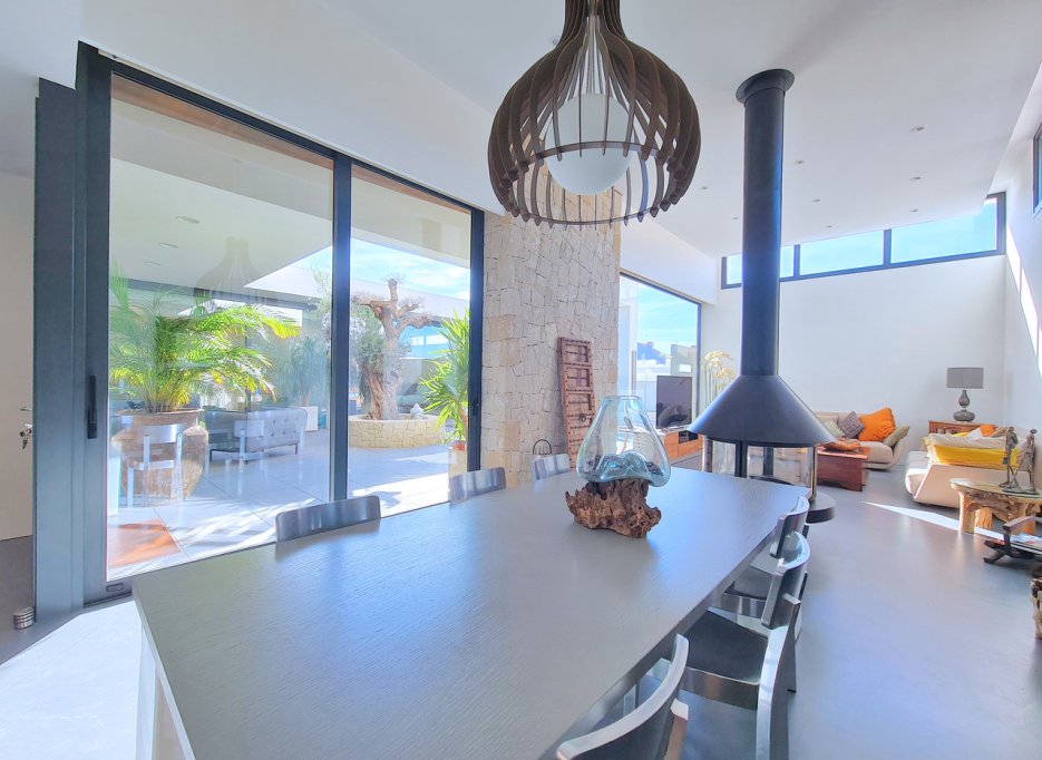 Resale - Villa - Los Alcazares