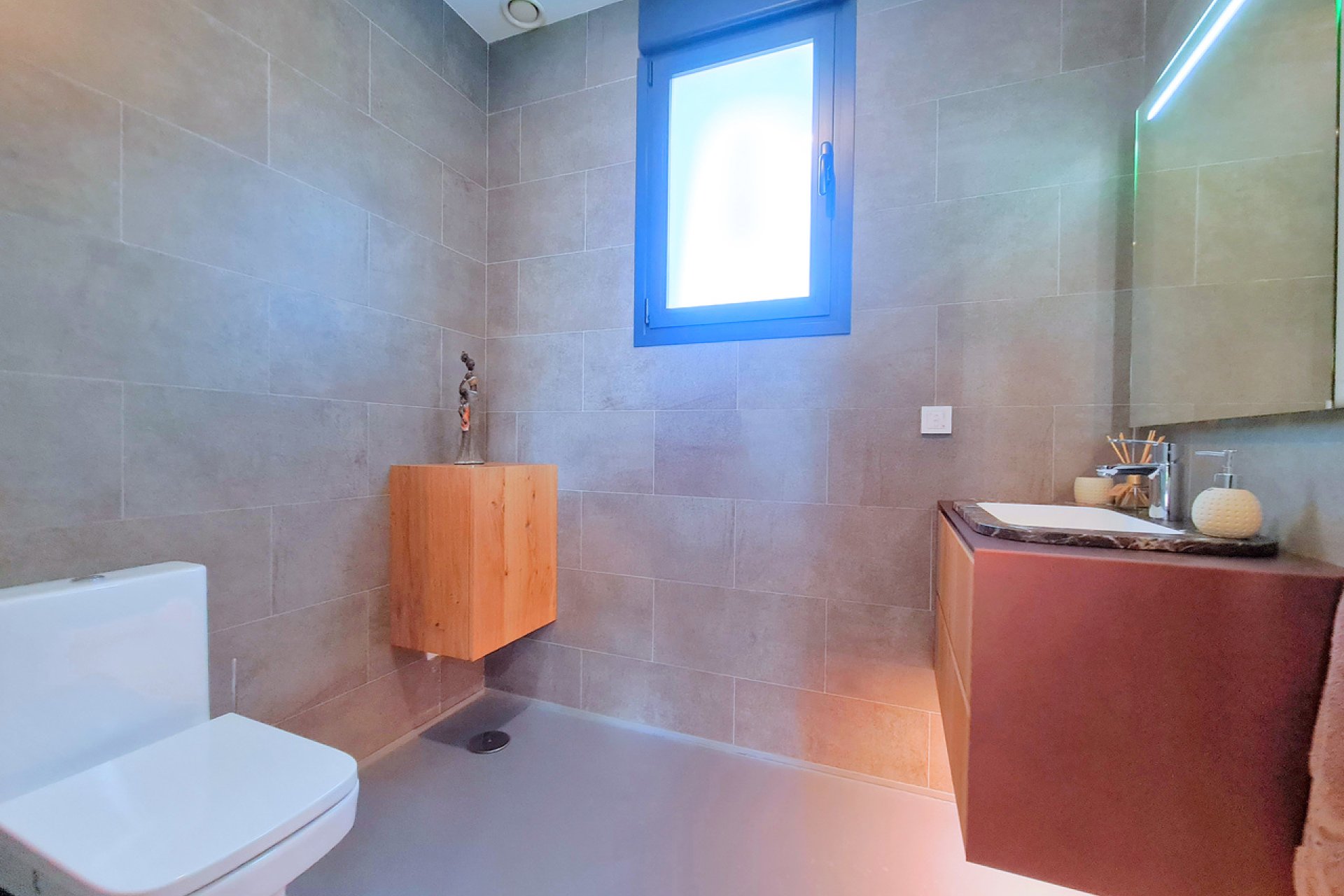 Resale - Villa - Los Alcazares