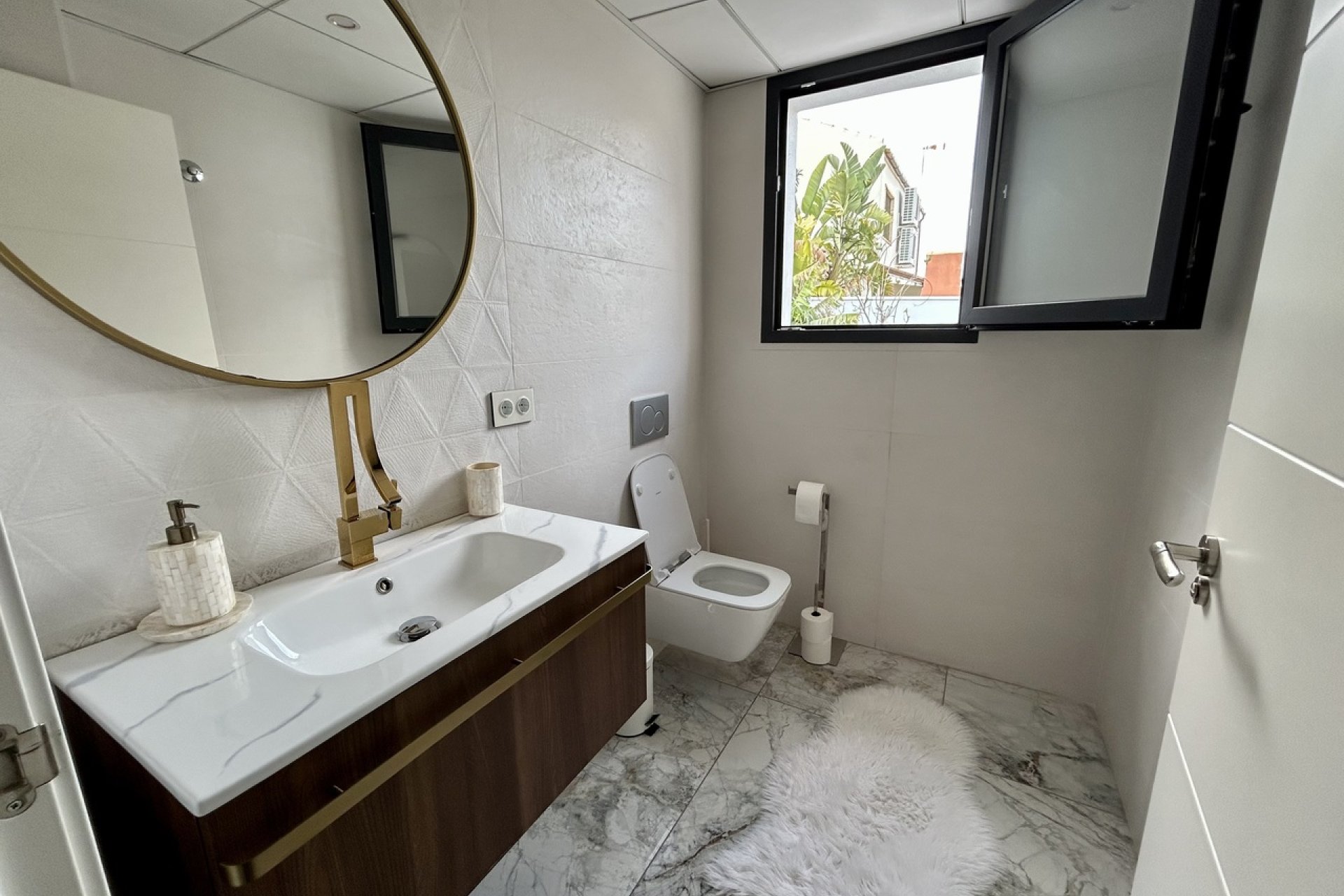 Resale - Villa - Los Balcones