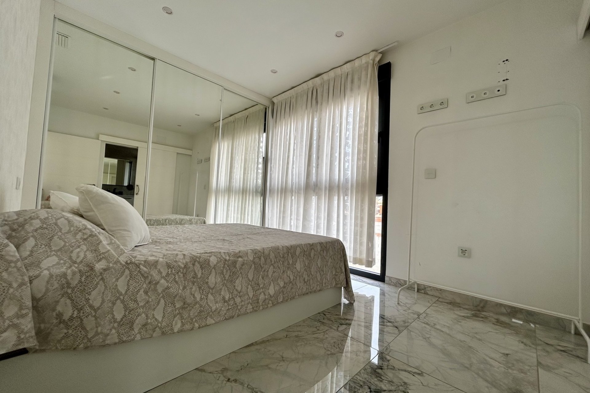 Resale - Villa - Los Balcones