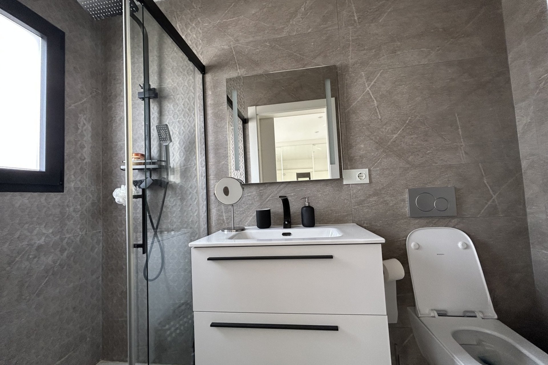 Resale - Villa - Los Balcones