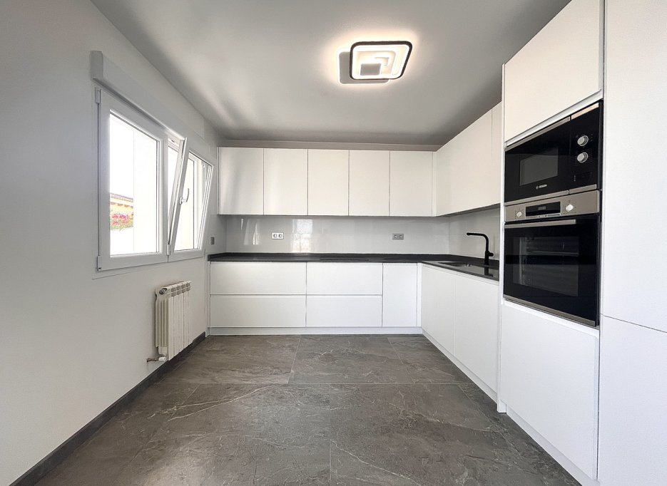 Resale - Villa - Los Balcones