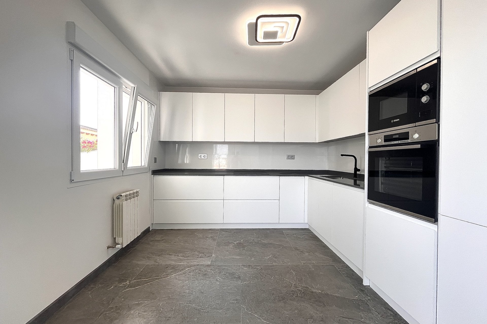 Resale - Villa - Los Balcones