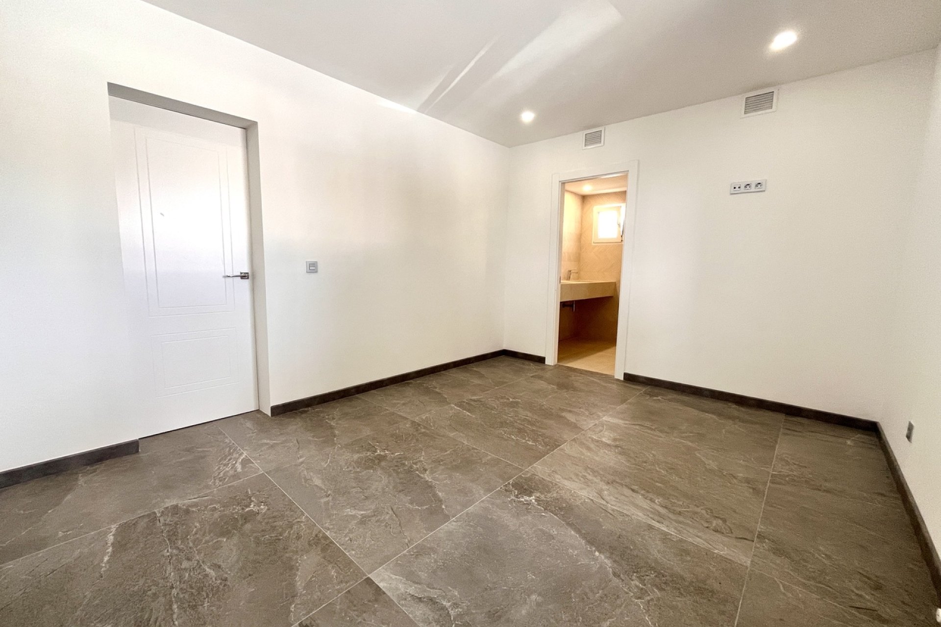 Resale - Villa - Los Balcones