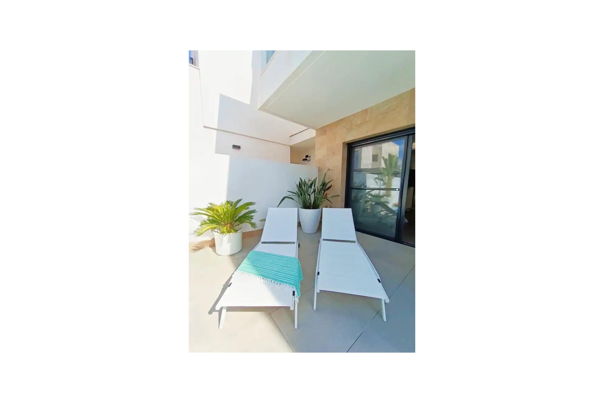 Resale - Villa - Los Montesinos - La Herrada