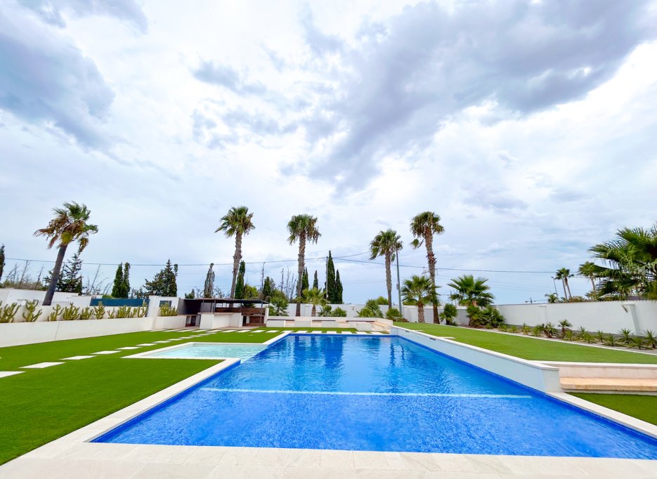 Resale - Villa - Los Montesinos