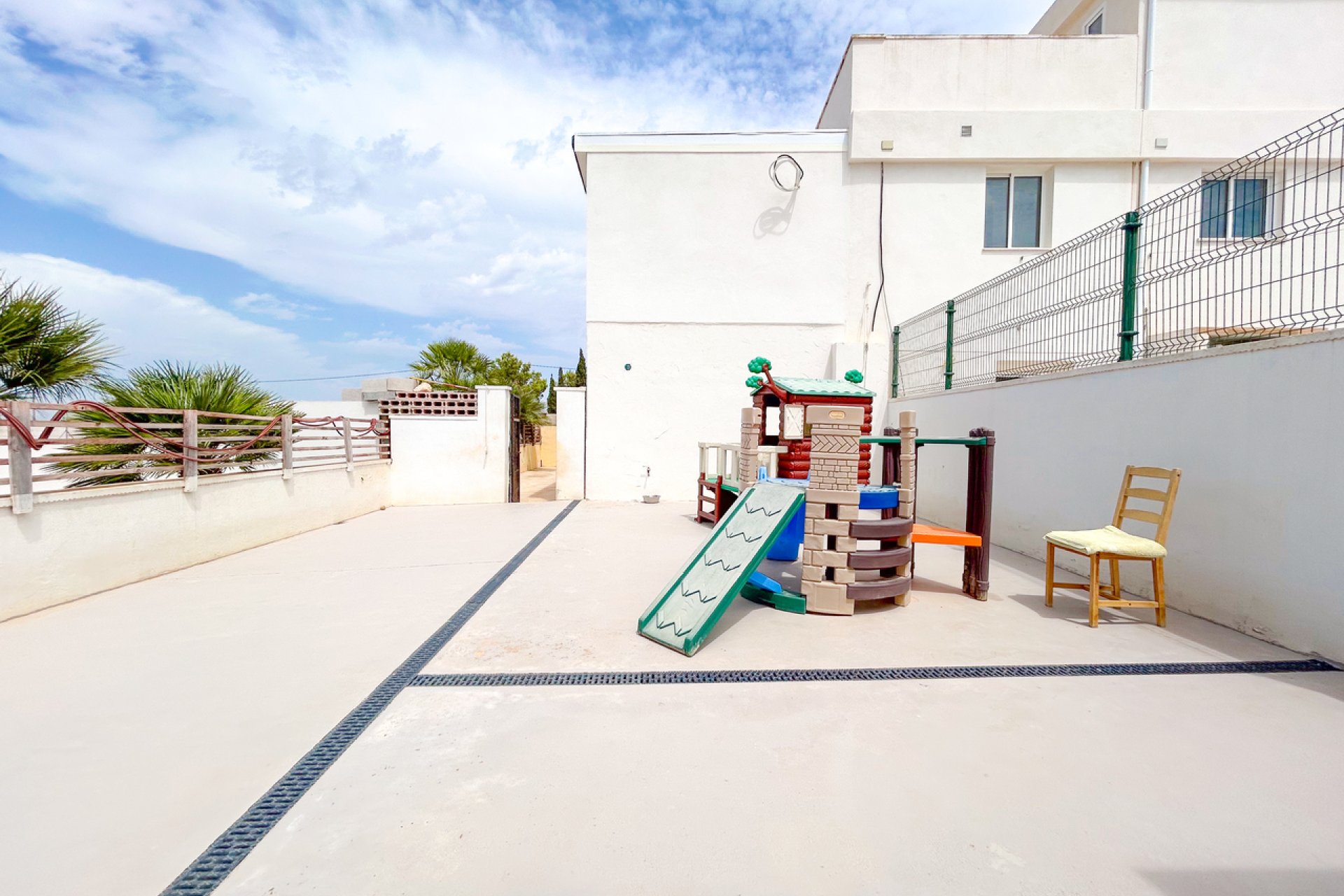 Resale - Villa - Los Montesinos