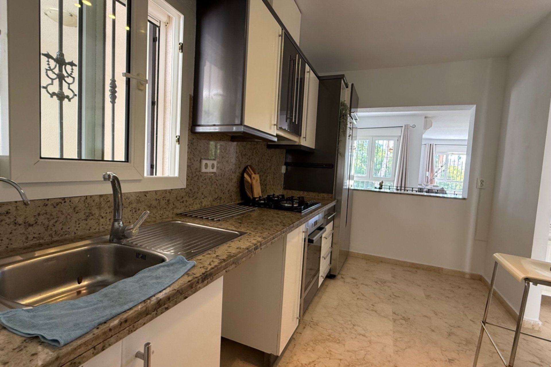 Resale - Villa - Orihuela Costa - Campos de Golf
