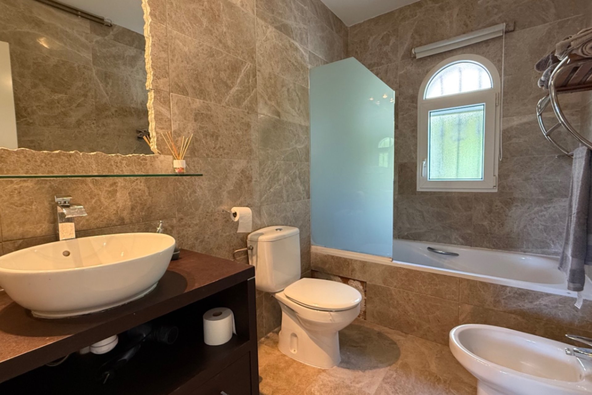 Resale - Villa - Orihuela Costa - Campos de Golf