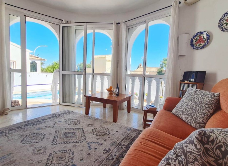 Resale - Villa - Orihuela Costa - La Florida
