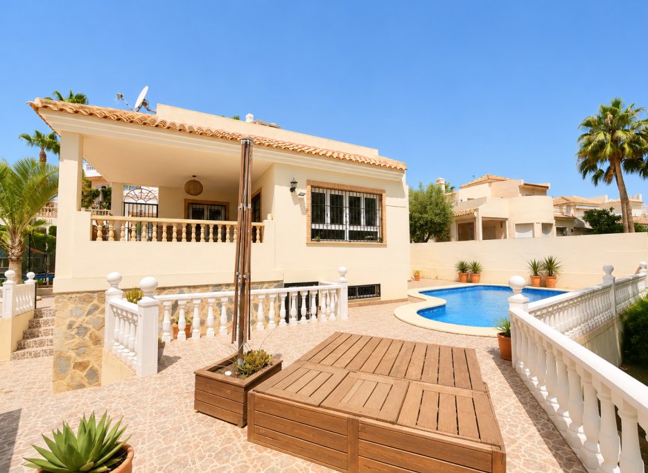 Resale - Villa - Orihuela Costa - Lomas De Campoamor-las Ramblas